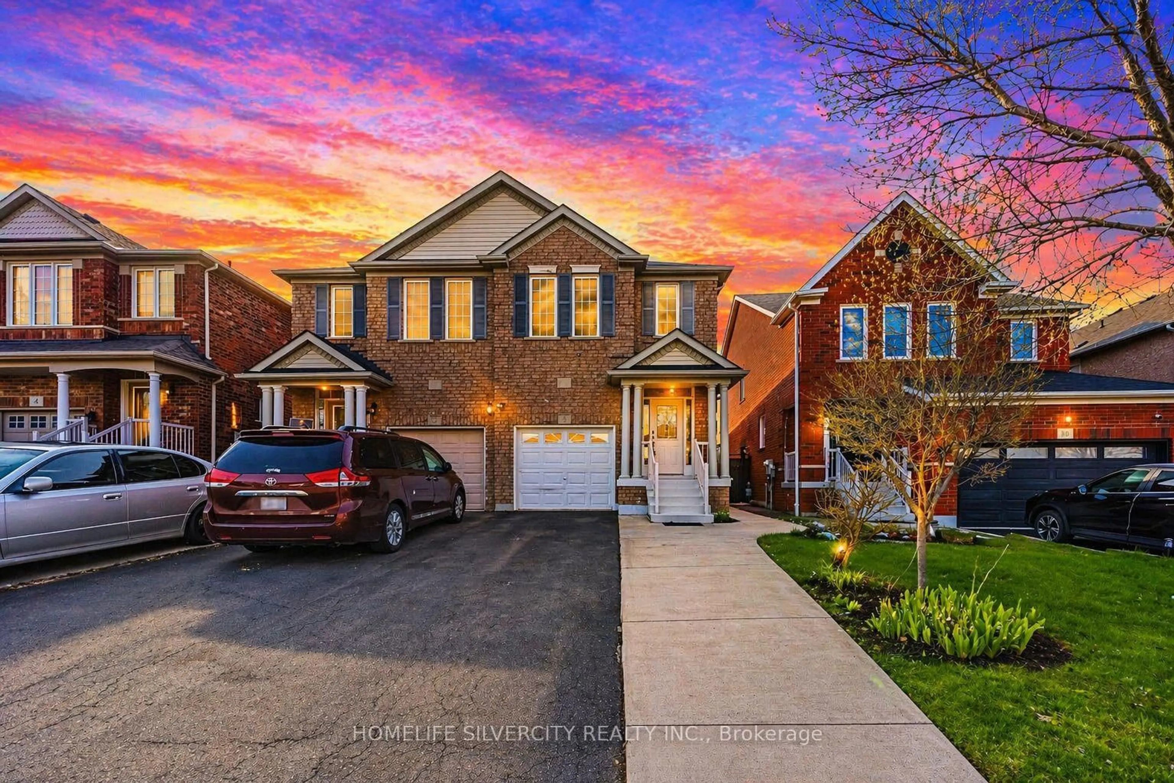 Home with brick exterior material, street for 8 Oak Gardens Crt, Brampton Ontario L6R 2Y6