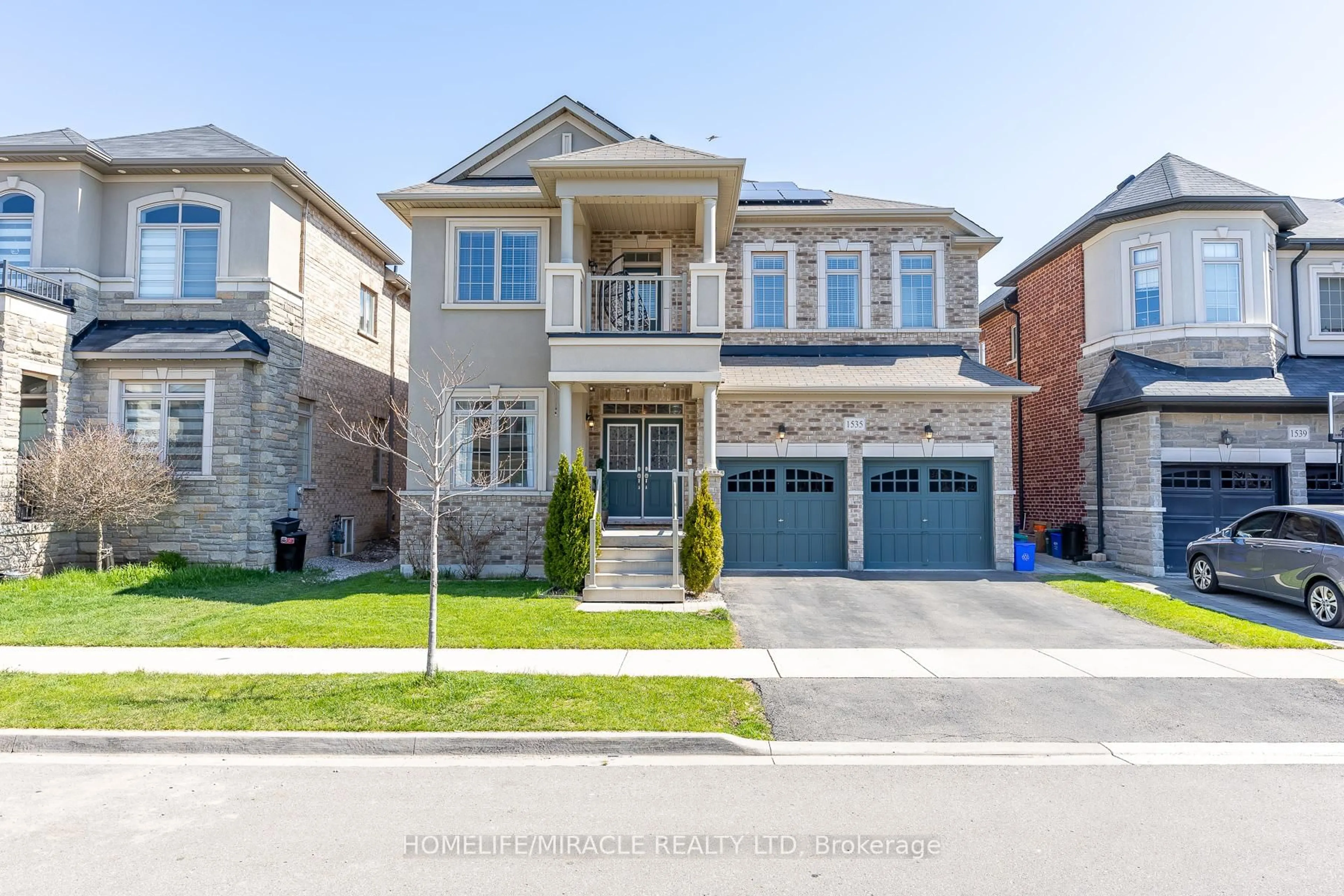 Home with brick exterior material, street for 1535 Mendelson Hts, Milton Ontario L9E 1H3