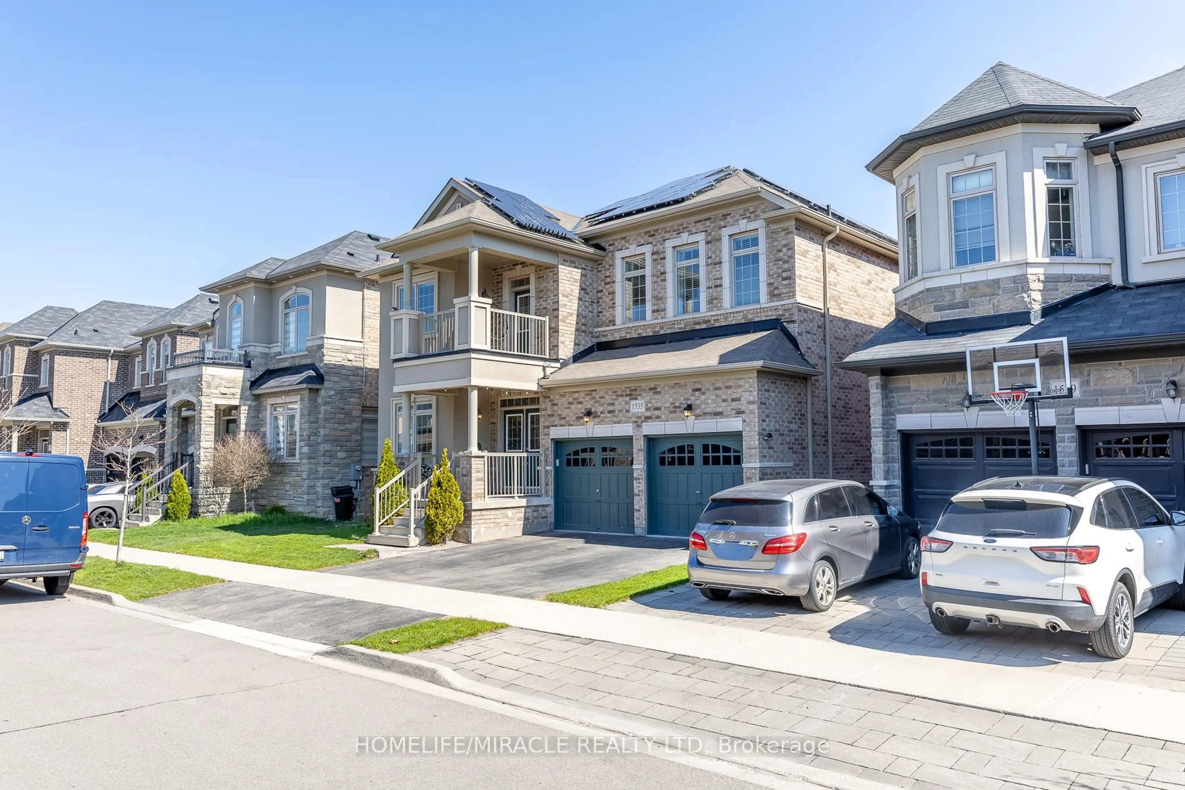 Home with brick exterior material, street for 1535 Mendelson Hts, Milton Ontario L9E 1H3