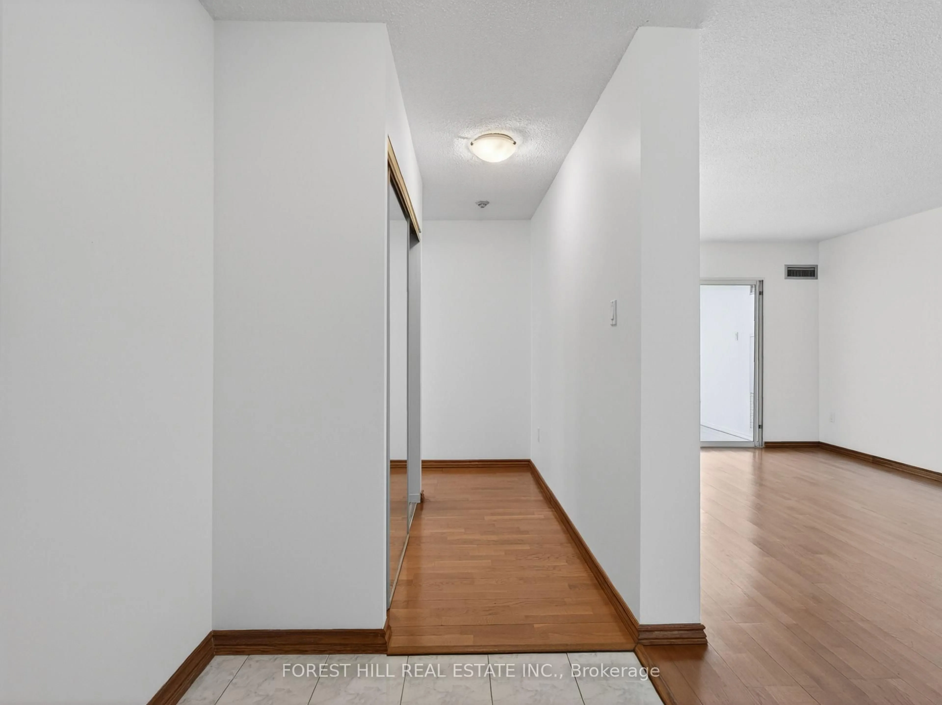 Unknown for 100 County Court Blvd #1201, Brampton Ontario L6W 3X1