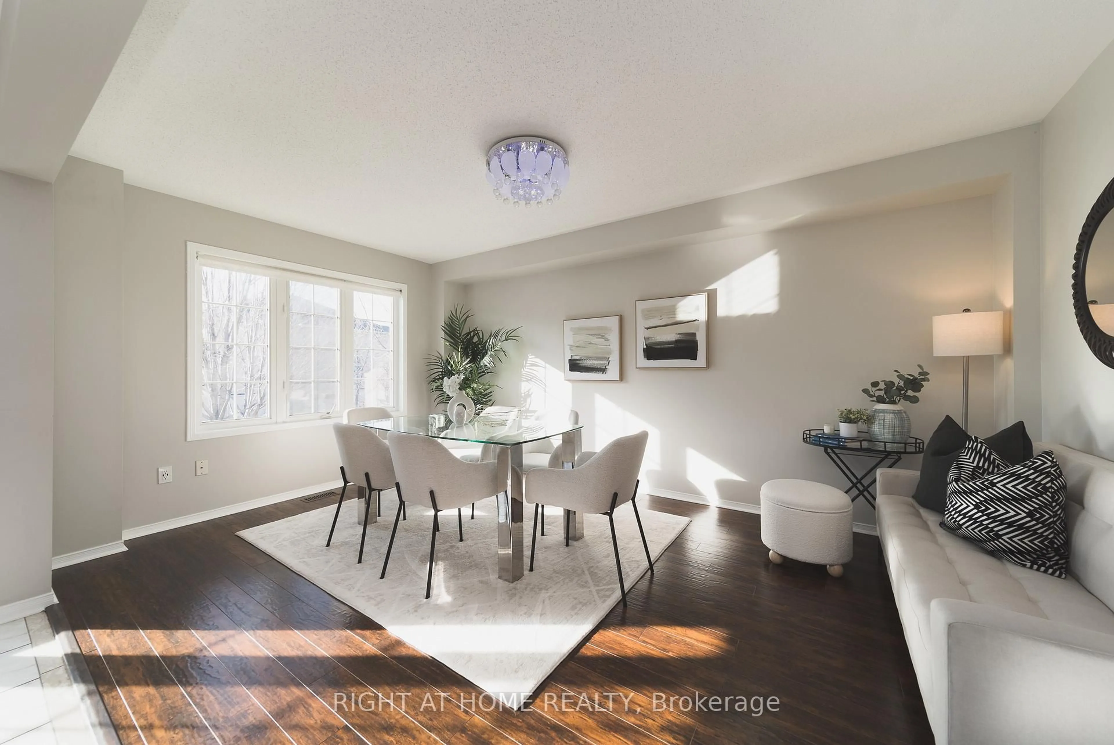 Dining room, wood/laminate floor for 1251 Lamont Cres, Milton Ontario L9T 6W4