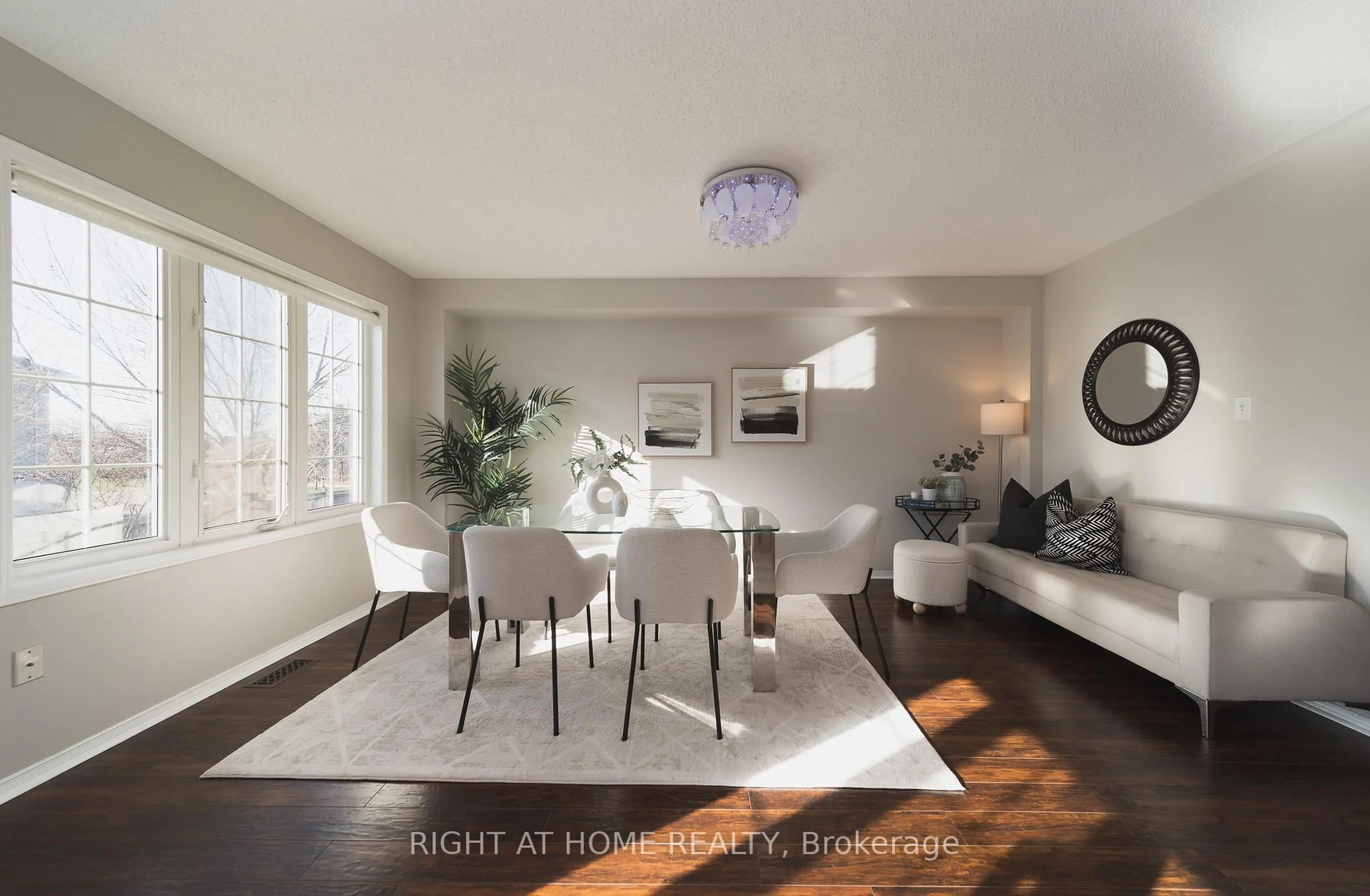 Dining room, unknown for 1251 Lamont Cres, Milton Ontario L9T 6W4