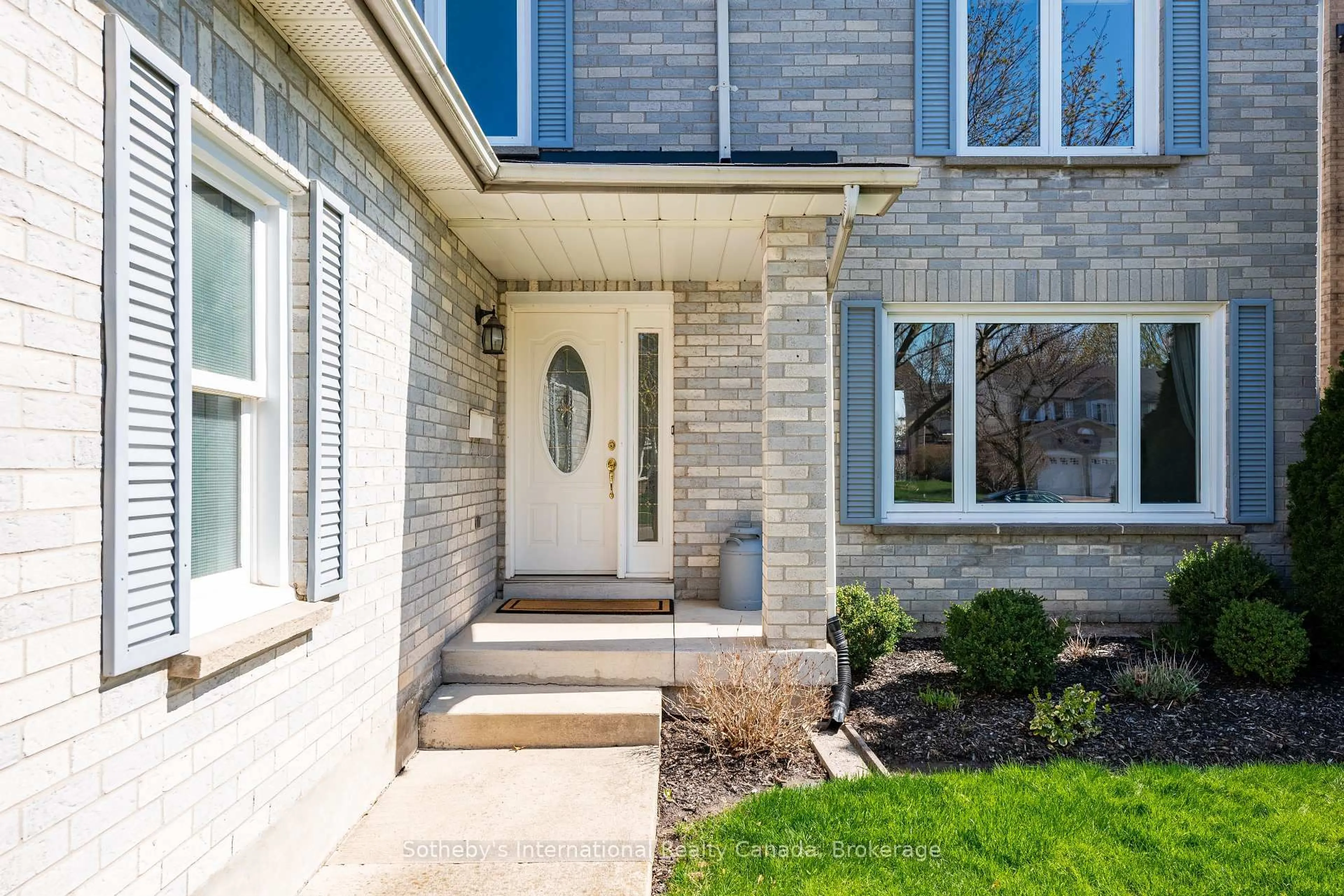 Home with brick exterior material, street for 2185 Vista Dr, Burlington Ontario L7M 3N7
