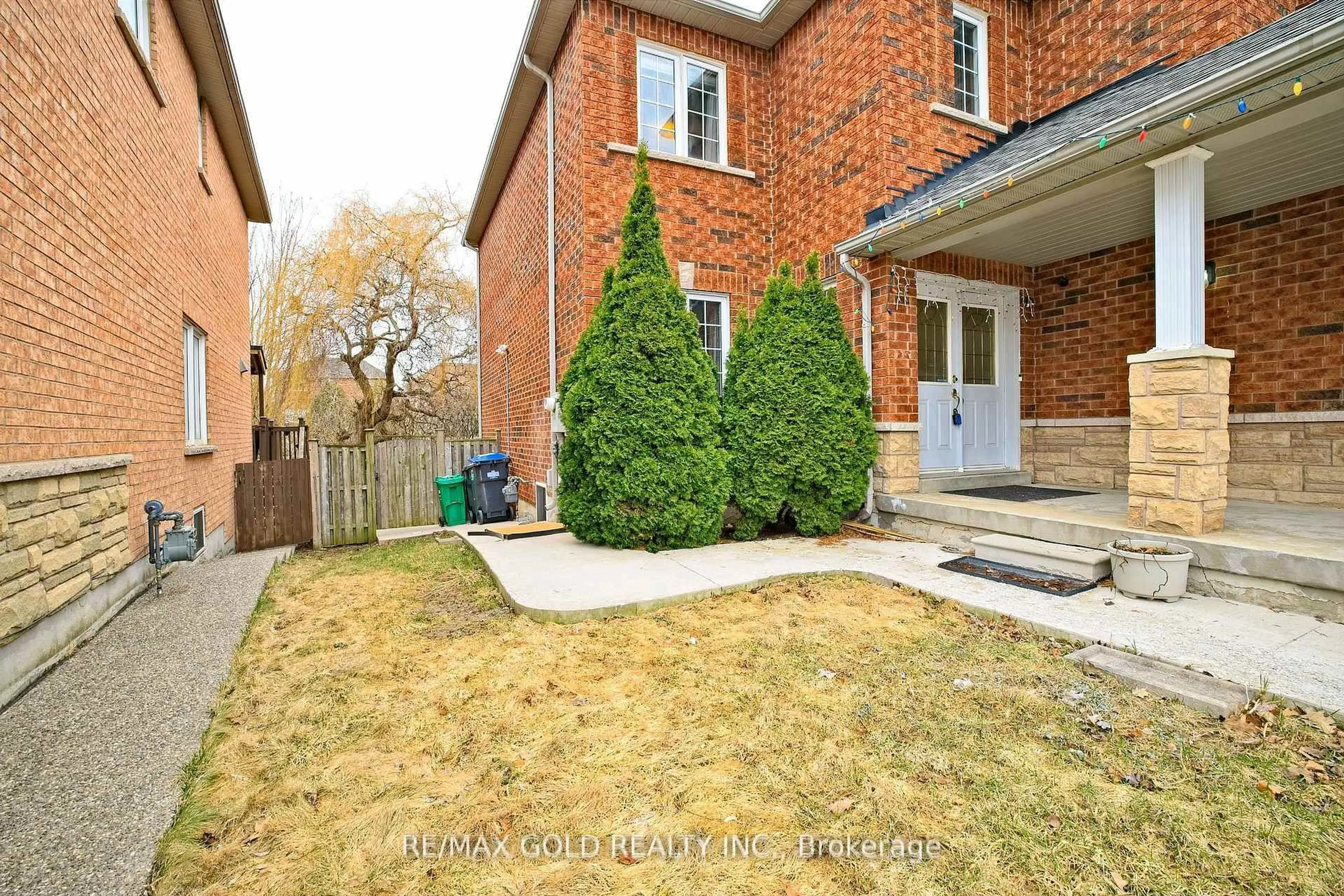 Home with brick exterior material, street for 16 Cottontail Rd, Brampton Ontario L7A 3R3