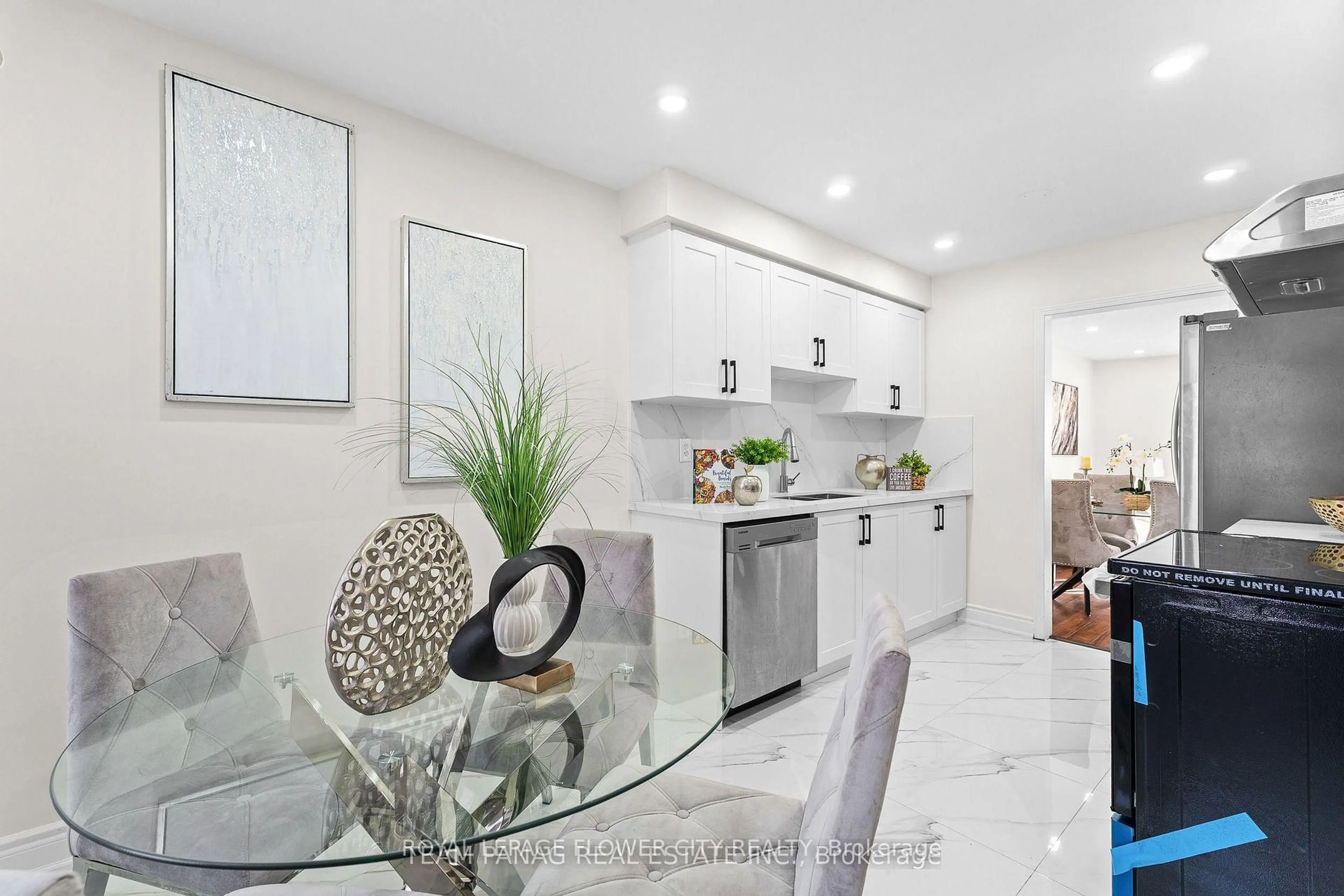 Contemporary kitchen, ceramic/tile floor for 87 Tulip Dr, Brampton Ontario L6Y 3W9