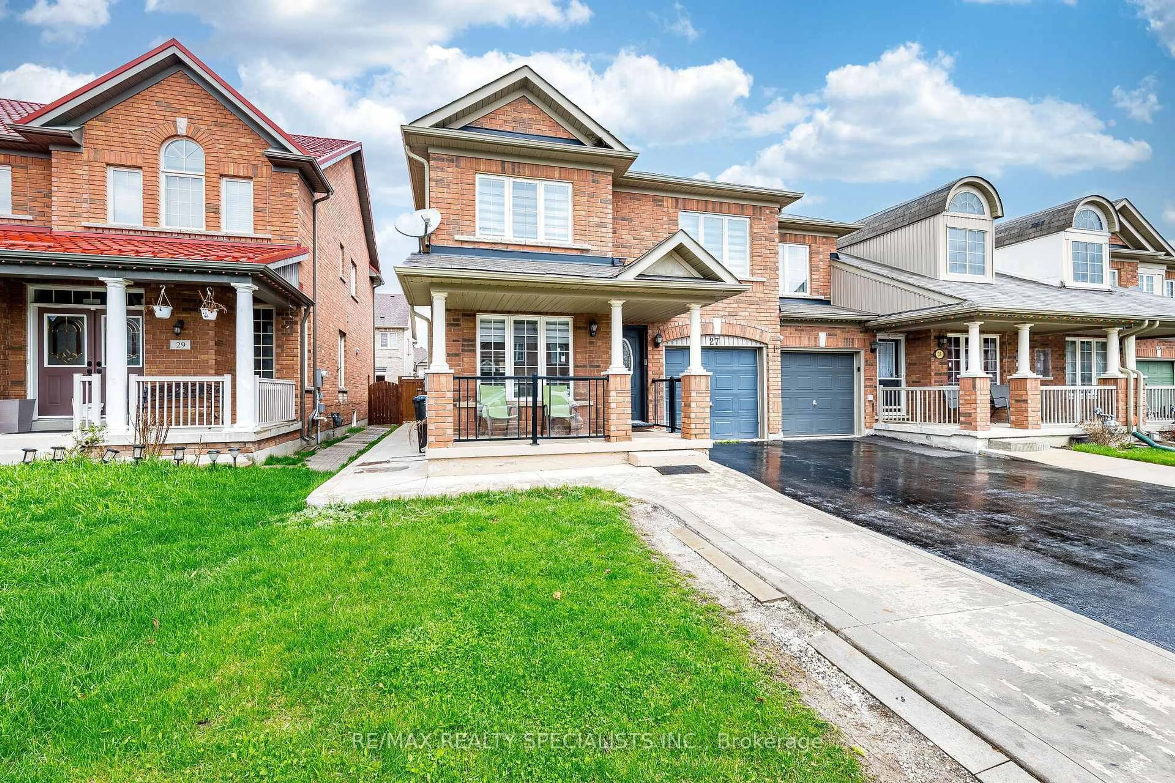 Home with brick exterior material, street for 27 Wall St, Brampton Ontario L6R 0N2