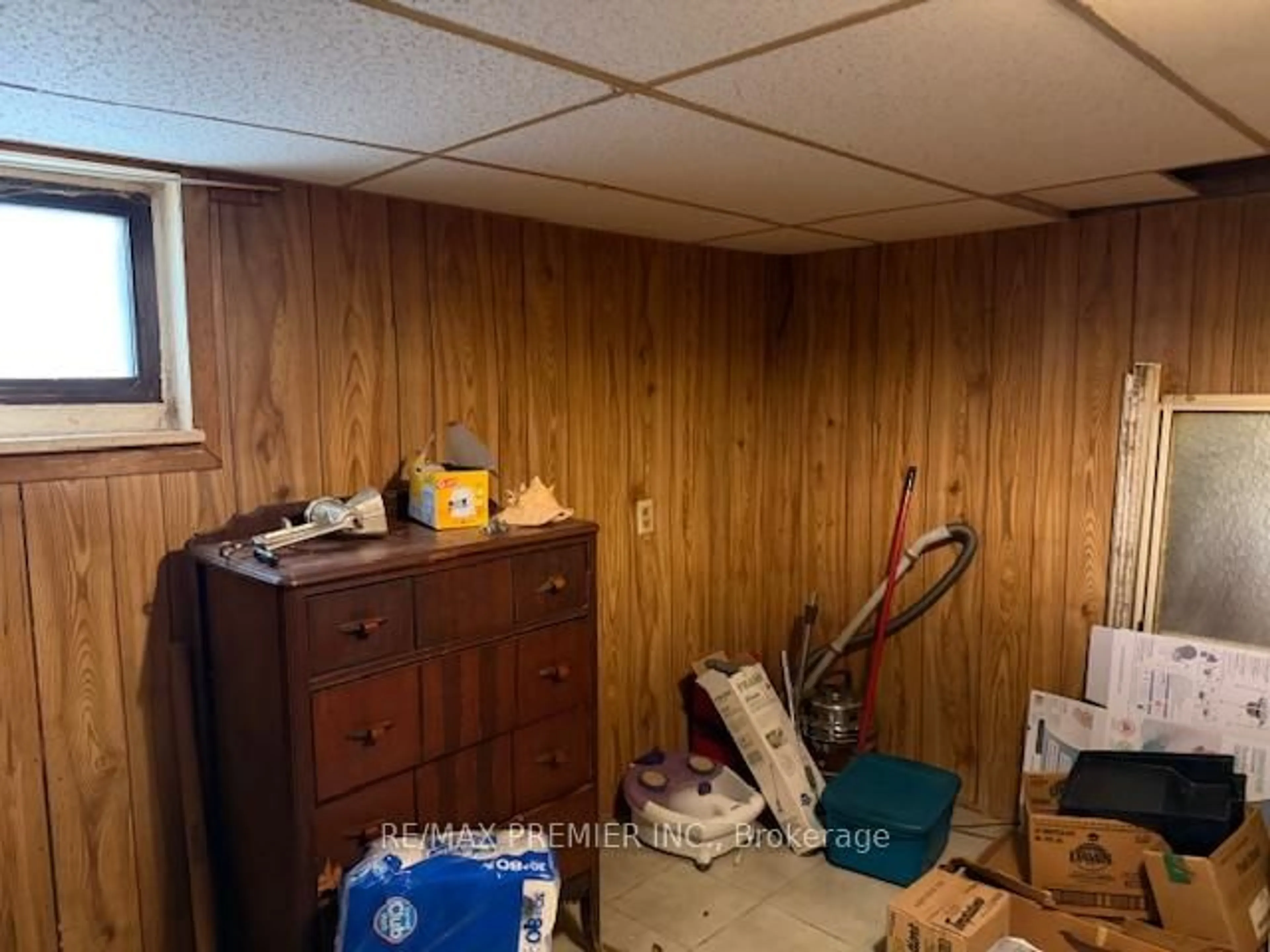 A pic of a room for 7 Florence Cres, Toronto Ontario N6N 4E3