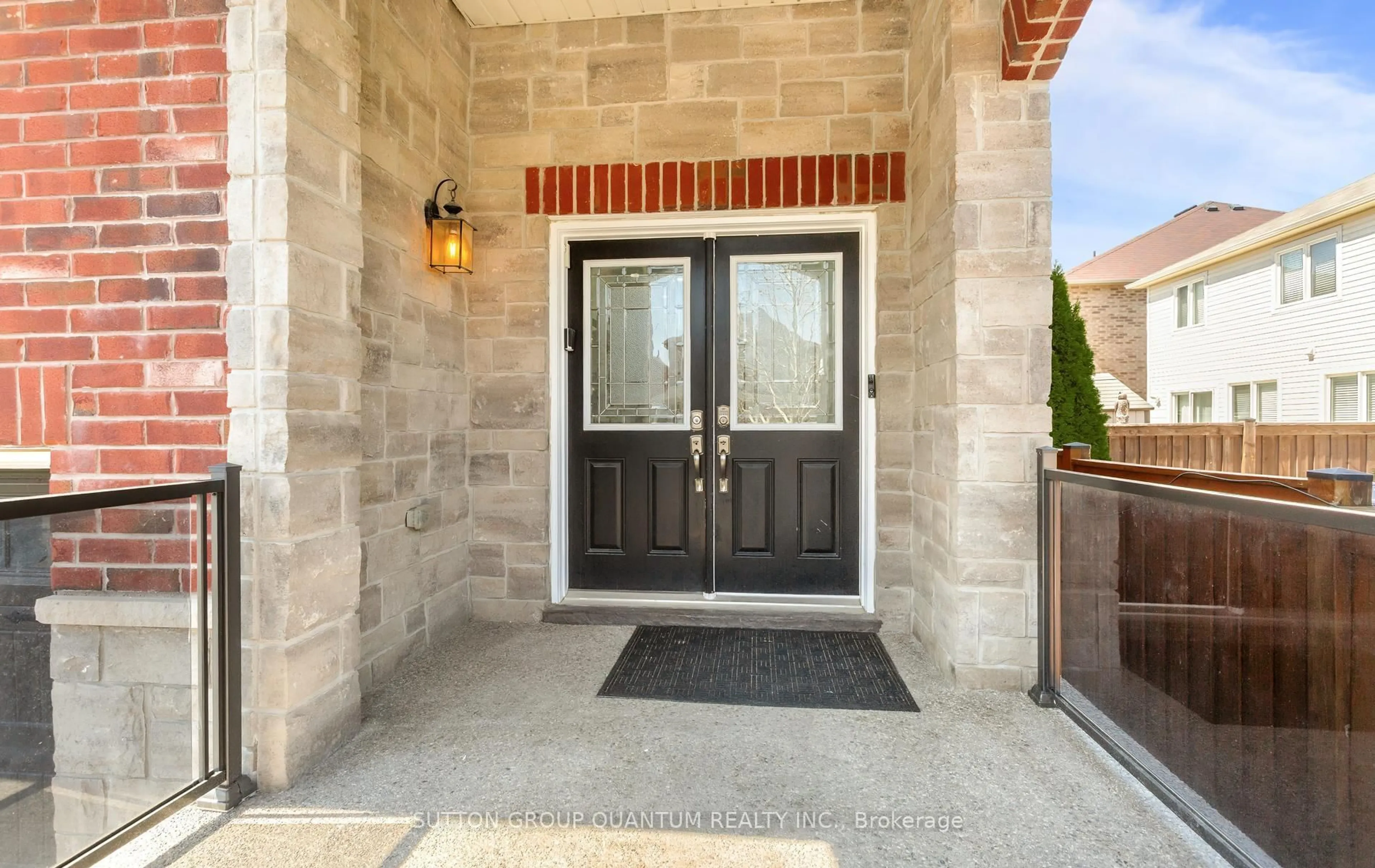 Indoor entryway for 313 Bessborough Dr, Milton Ontario L9T 8P5