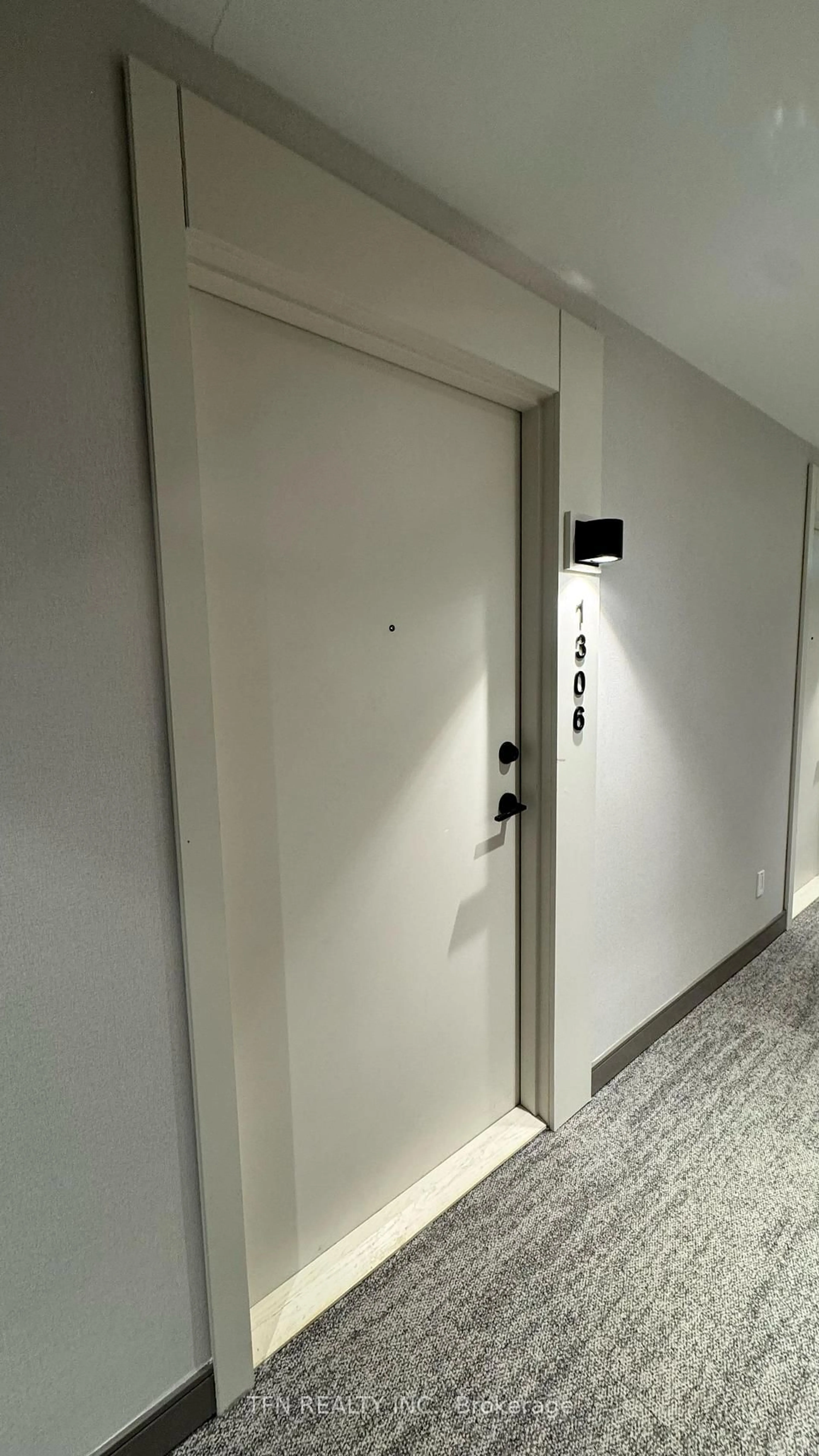 Unknown for 8010 Derry Rd #1306, Milton Ontario L9T 3L3