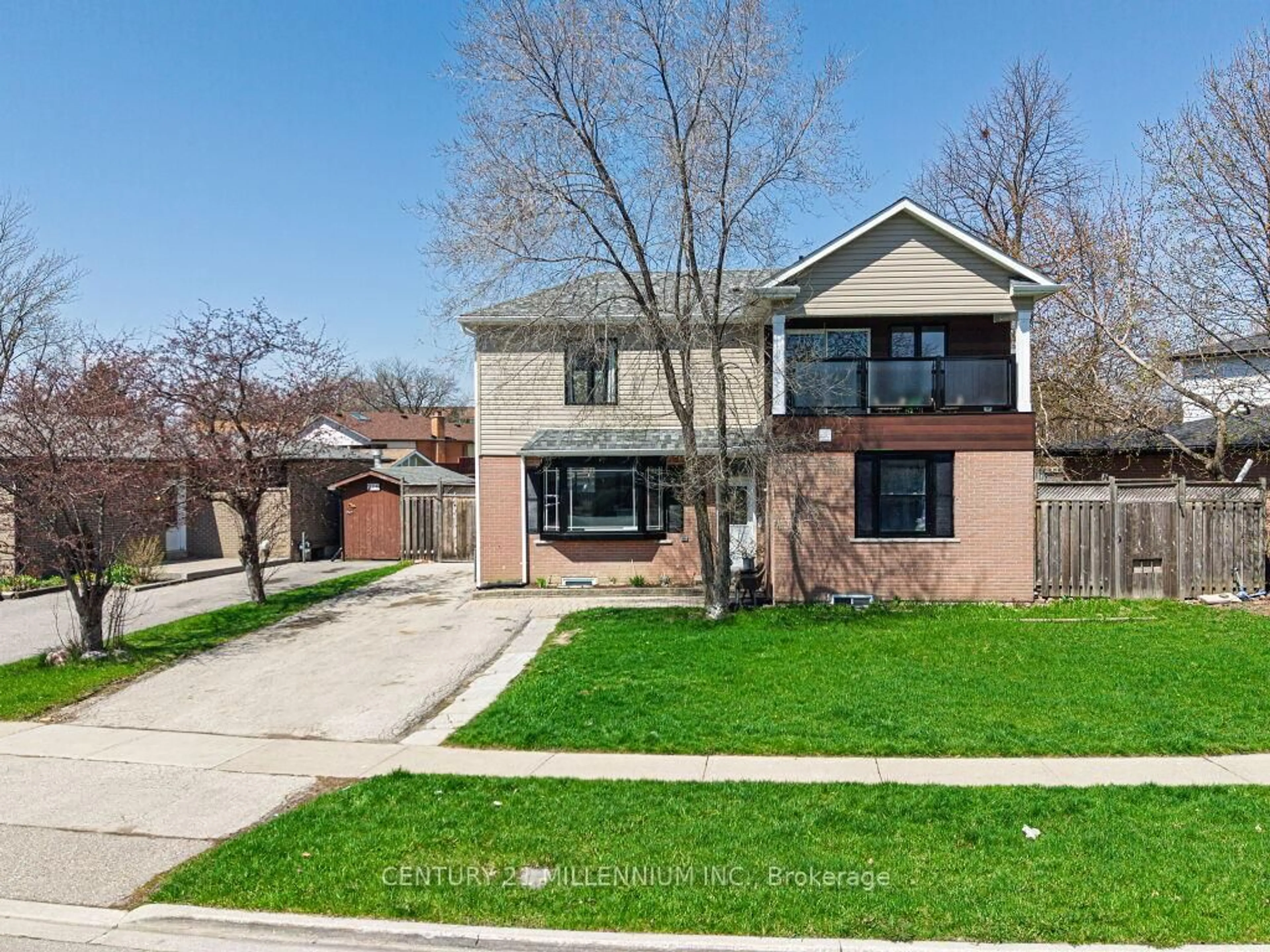 Home with brick exterior material, street for 214 Folkstone Cres, Brampton Ontario L6T 3N6