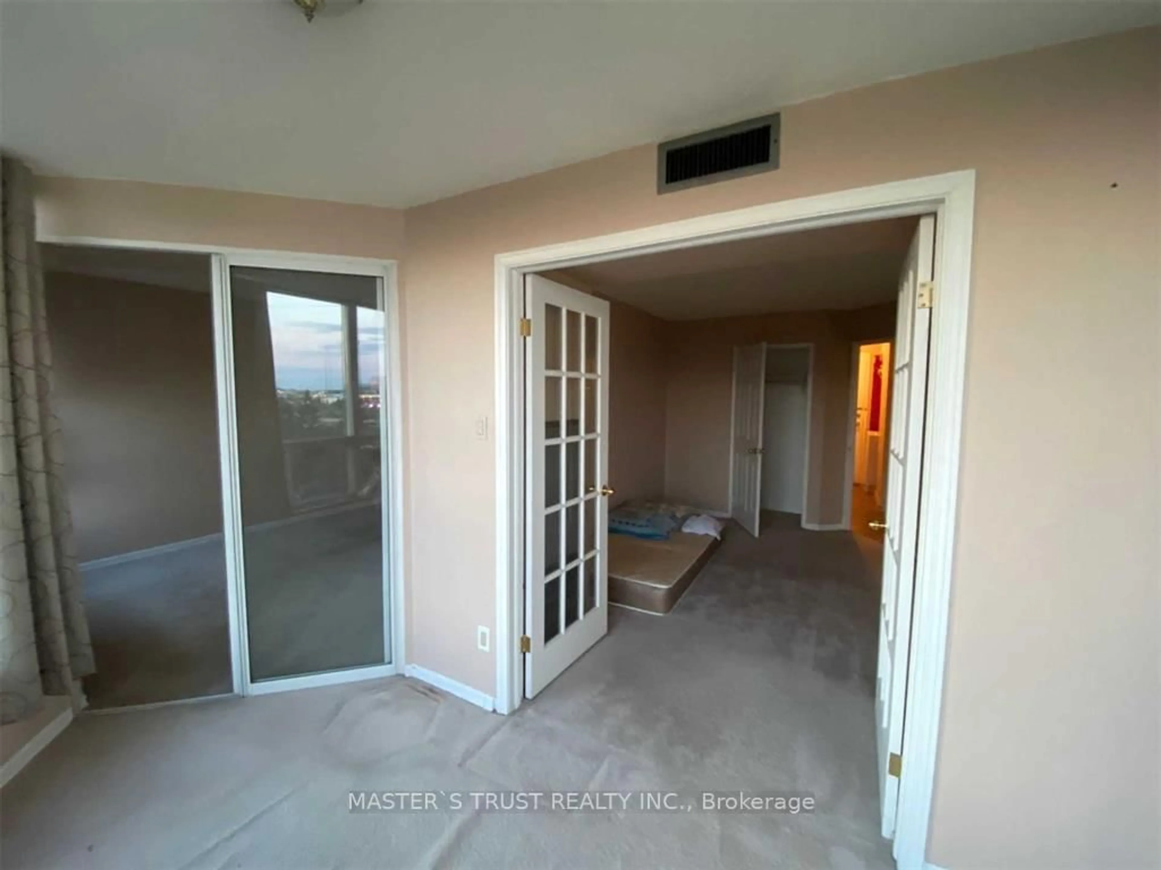 A pic of a room for 4460 Tucana Crt #507, Mississauga Ontario L5R 3K9