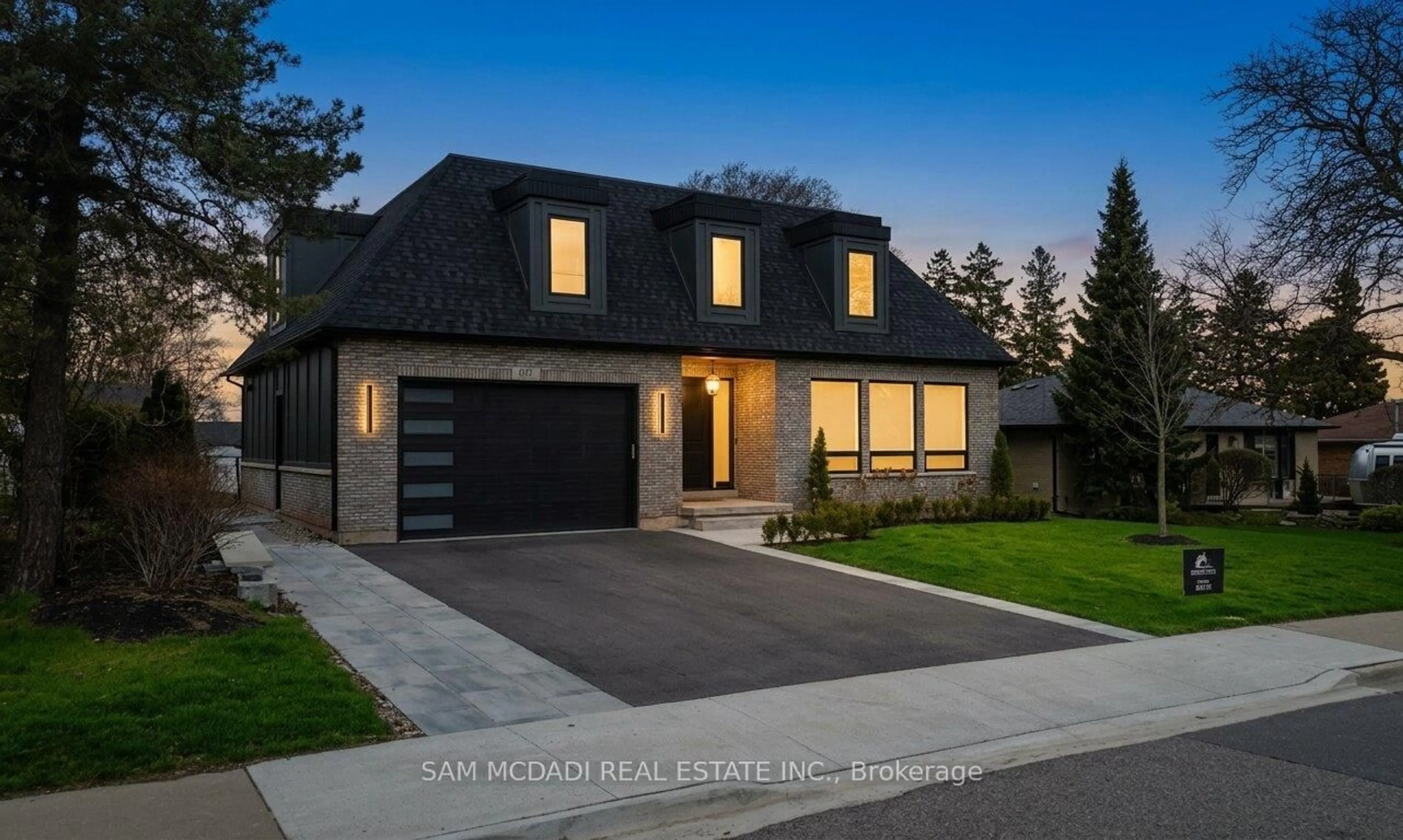 Home with brick exterior material, street for 107 Vista Blvd, Mississauga Ontario L5M 1W1