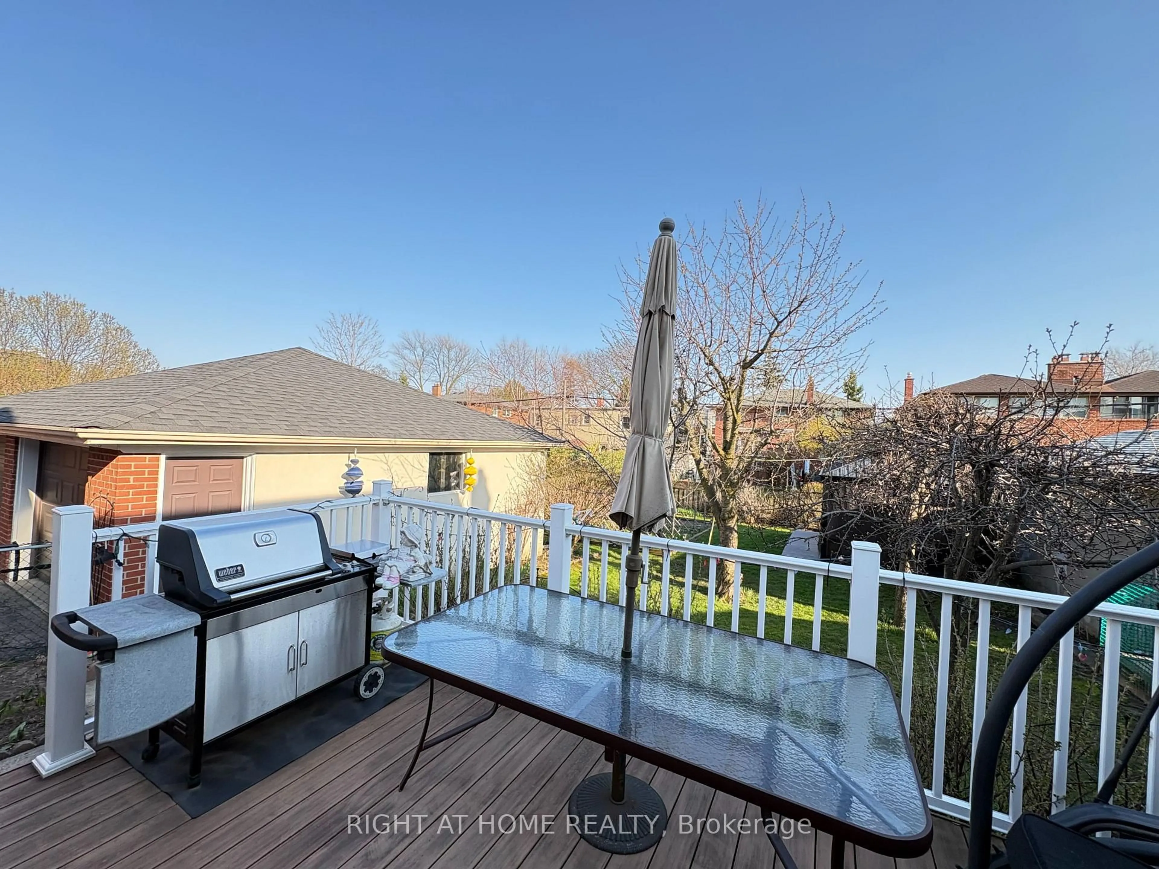 A pic from outside/outdoor area/front of a property/back of a property/a pic from drone, water/lake/river/ocean view for 25 Burlingame Rd, Toronto Ontario M8W 1Y7