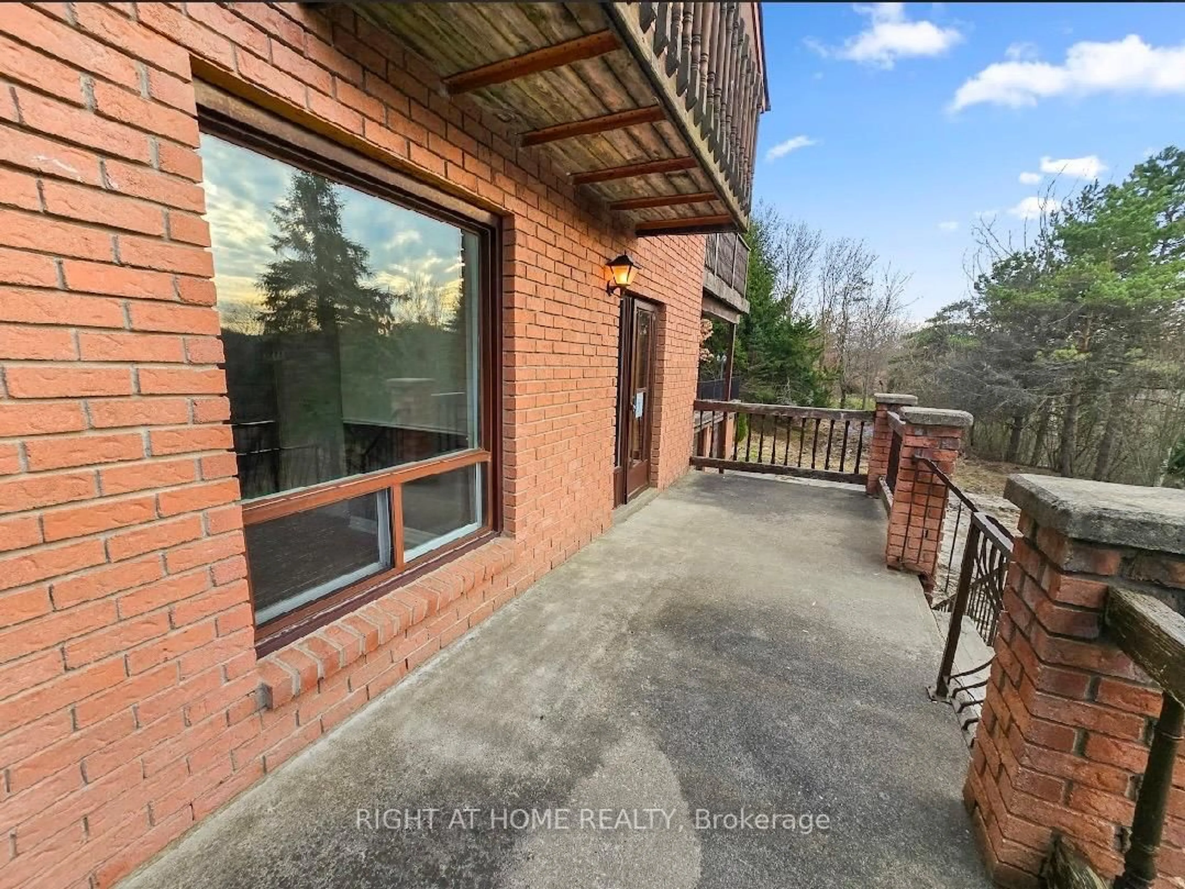 A pic from outside/outdoor area/front of a property/back of a property/a pic from drone, unknown for 16568 MOUNT HOPE Rd, Caledon Ontario L7E 5R8
