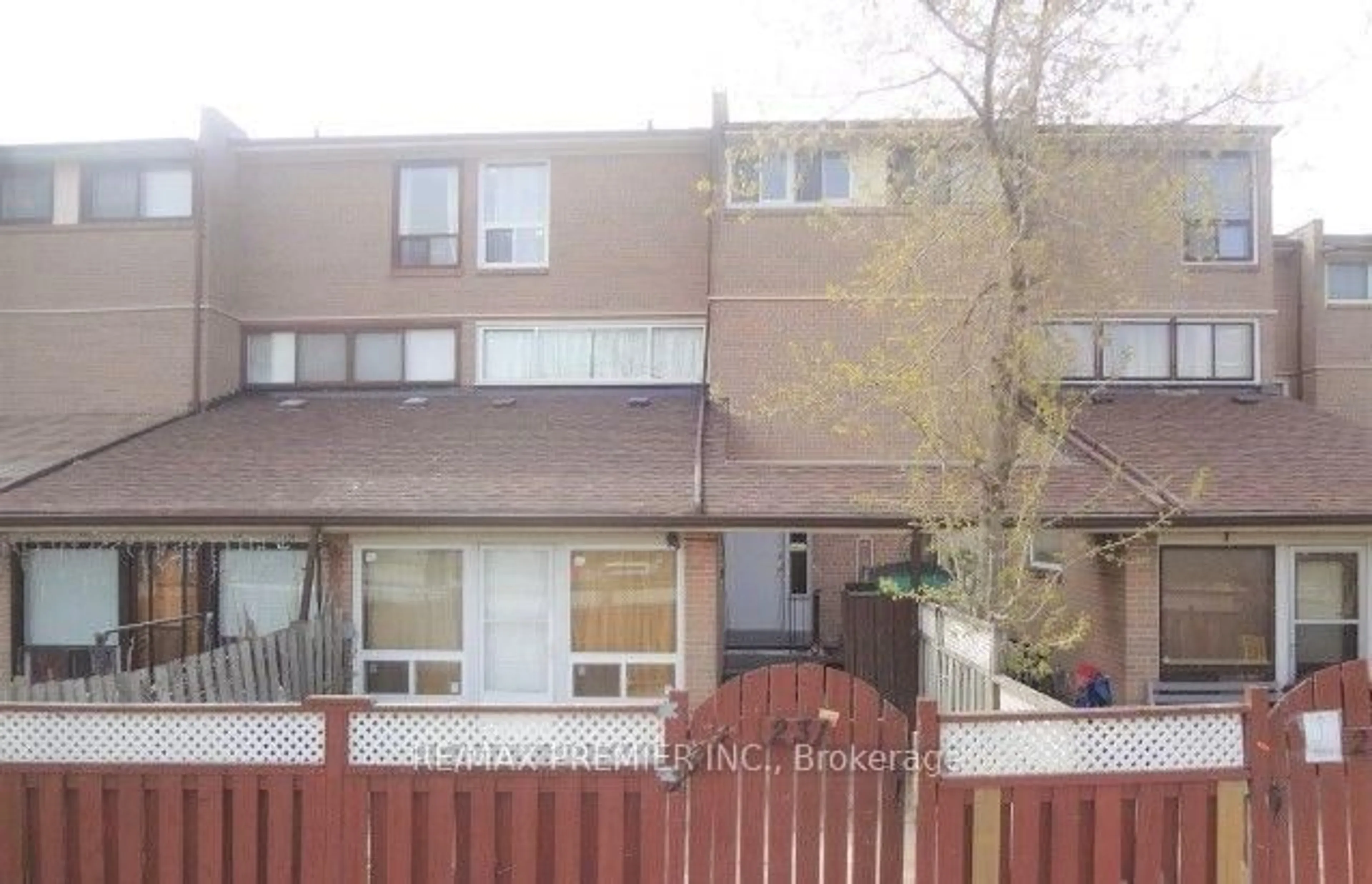 Patio, street for 260 John Garland Blvd #231, Toronto Ontario M9V 1N8