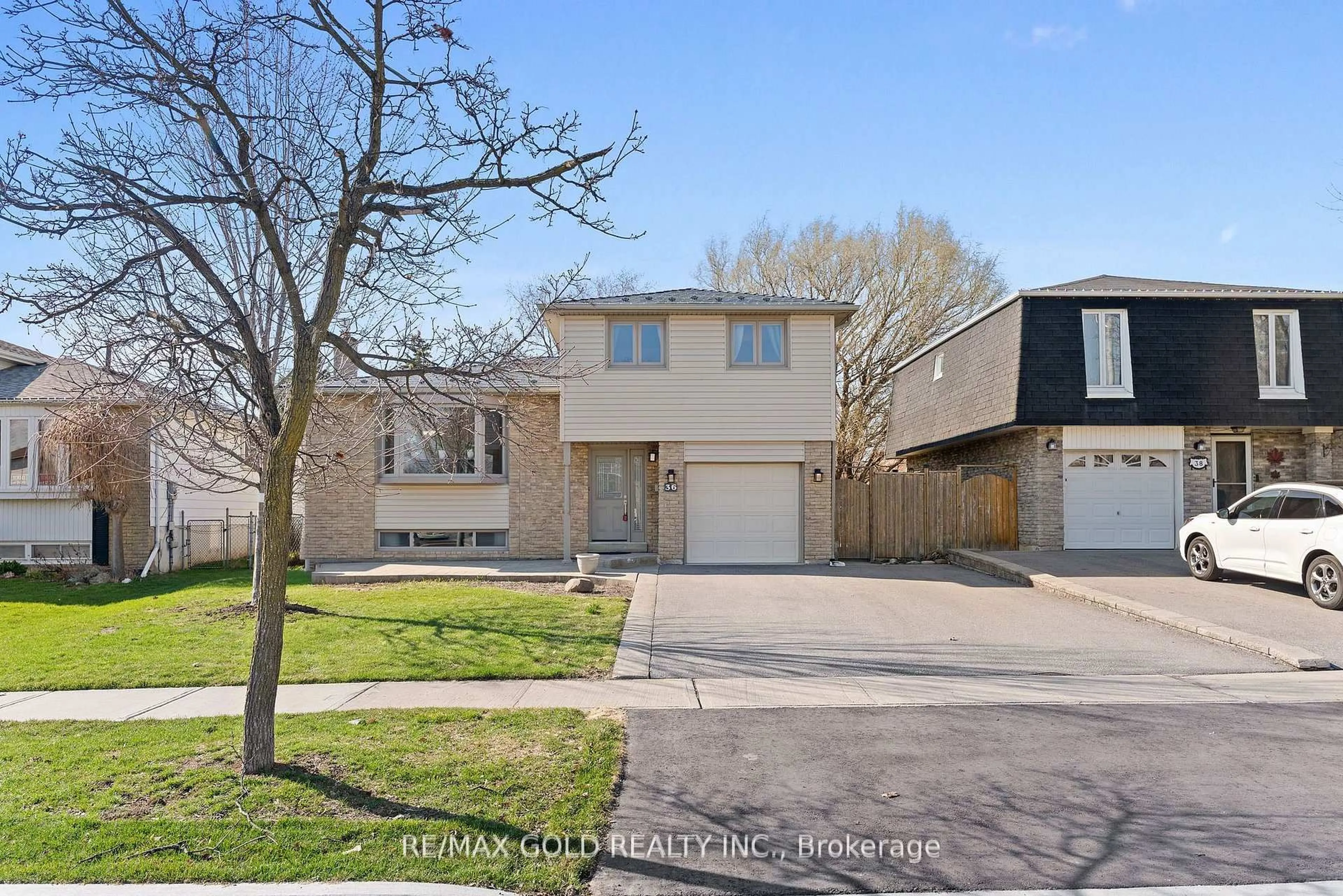 Unknown for 36 Greenmount Rd, Brampton Ontario L6S 1L5