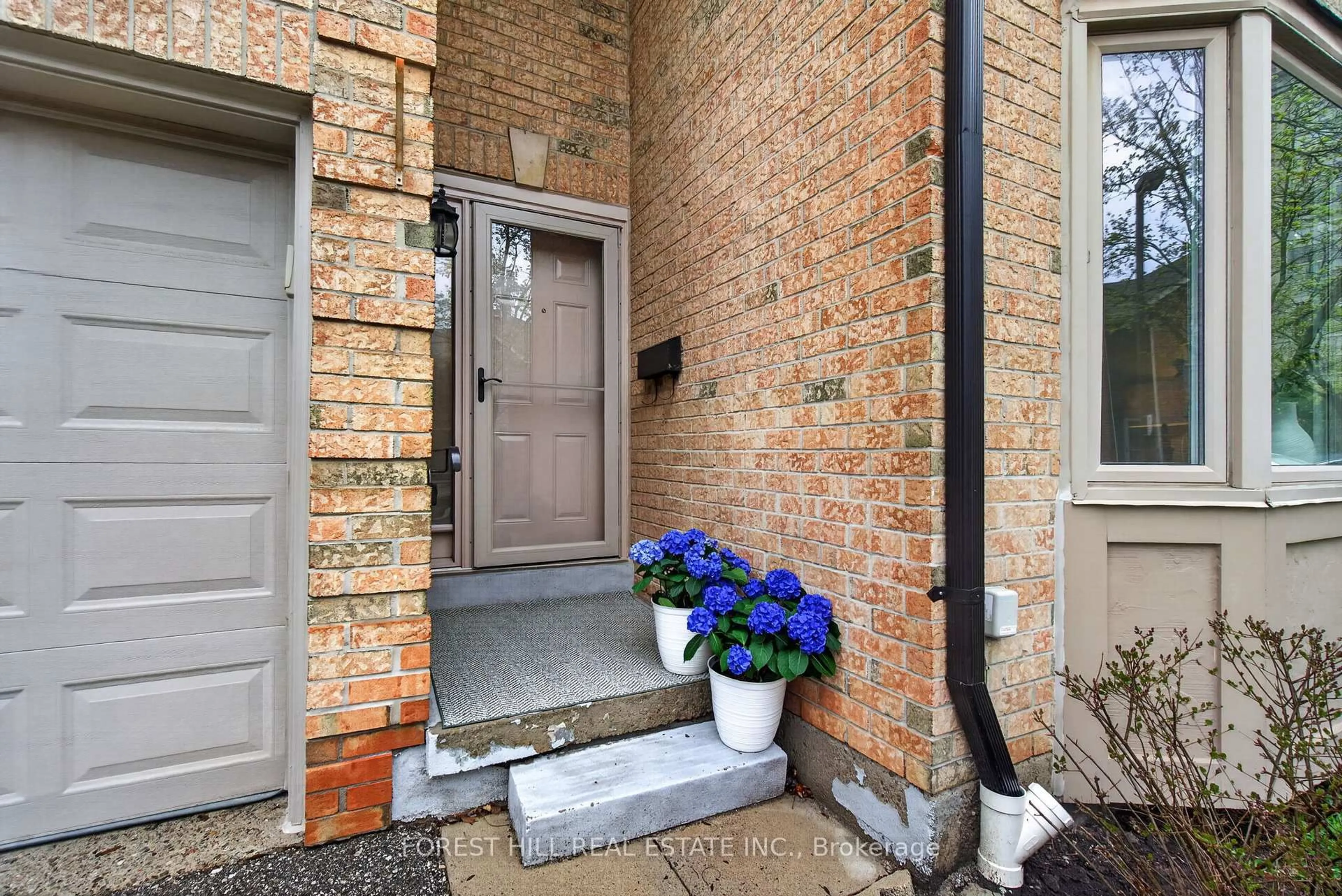 Unknown for 4635 Regents Terr #30, Mississauga Ontario L5R 1X4