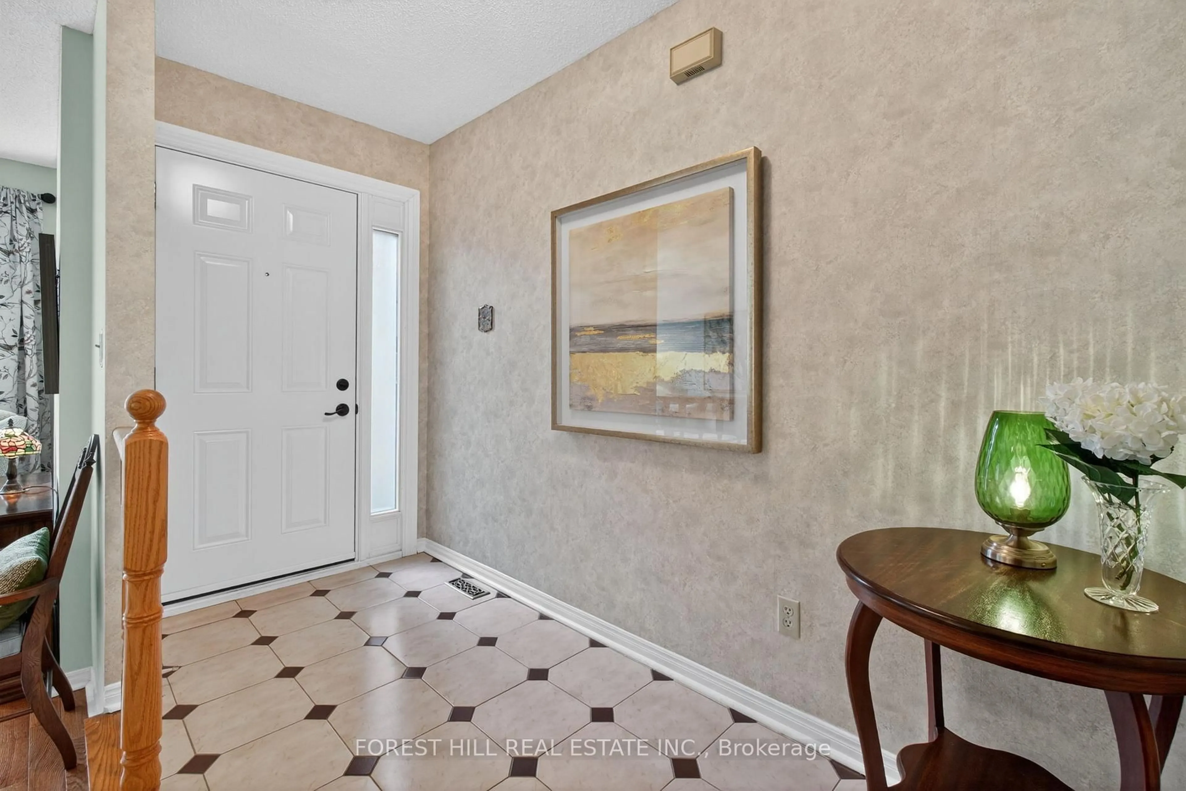 Indoor entryway for 4635 Regents Terr #30, Mississauga Ontario L5R 1X4