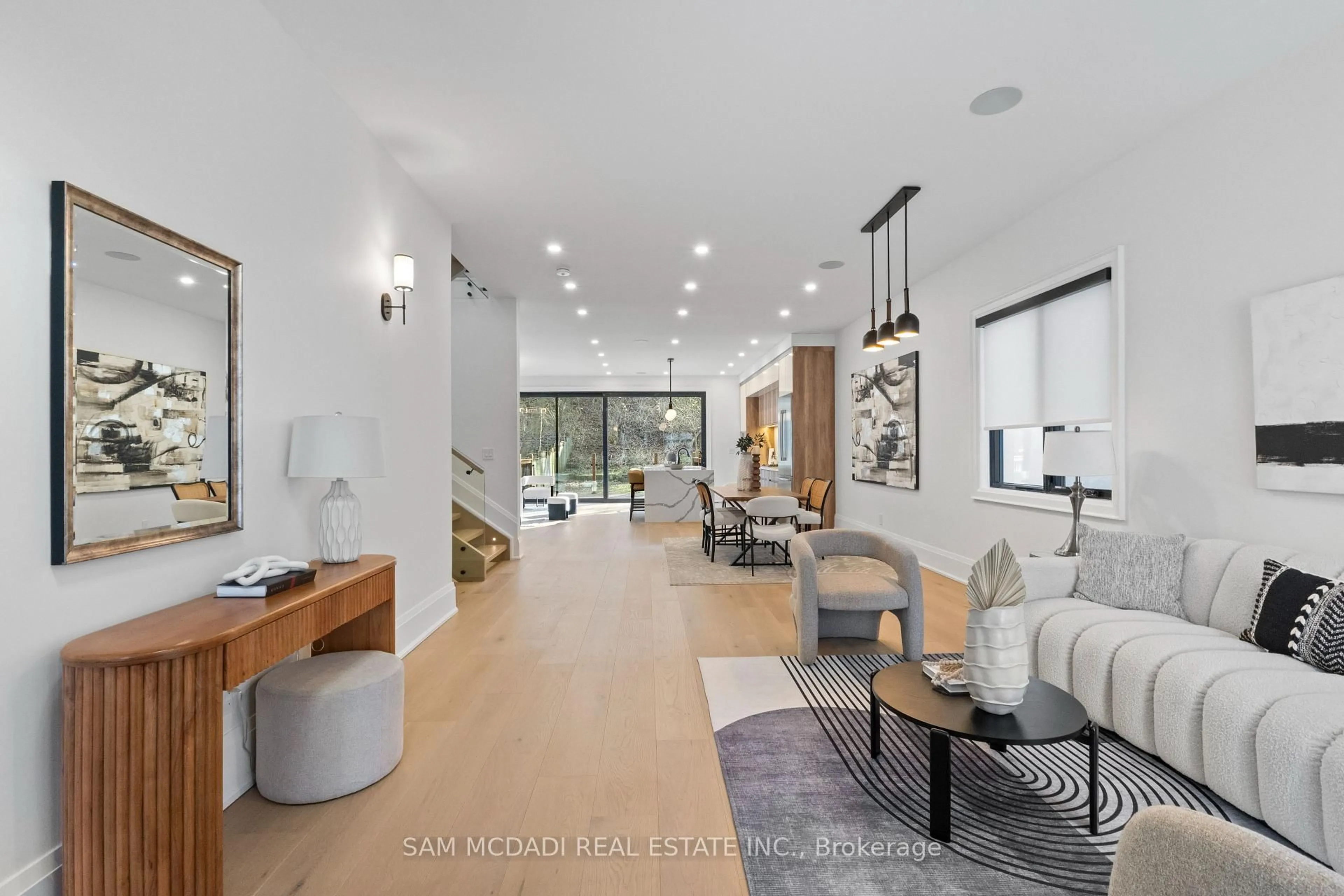 Unknown for 78 South Kingsway, Toronto Ontario M6S 3T3