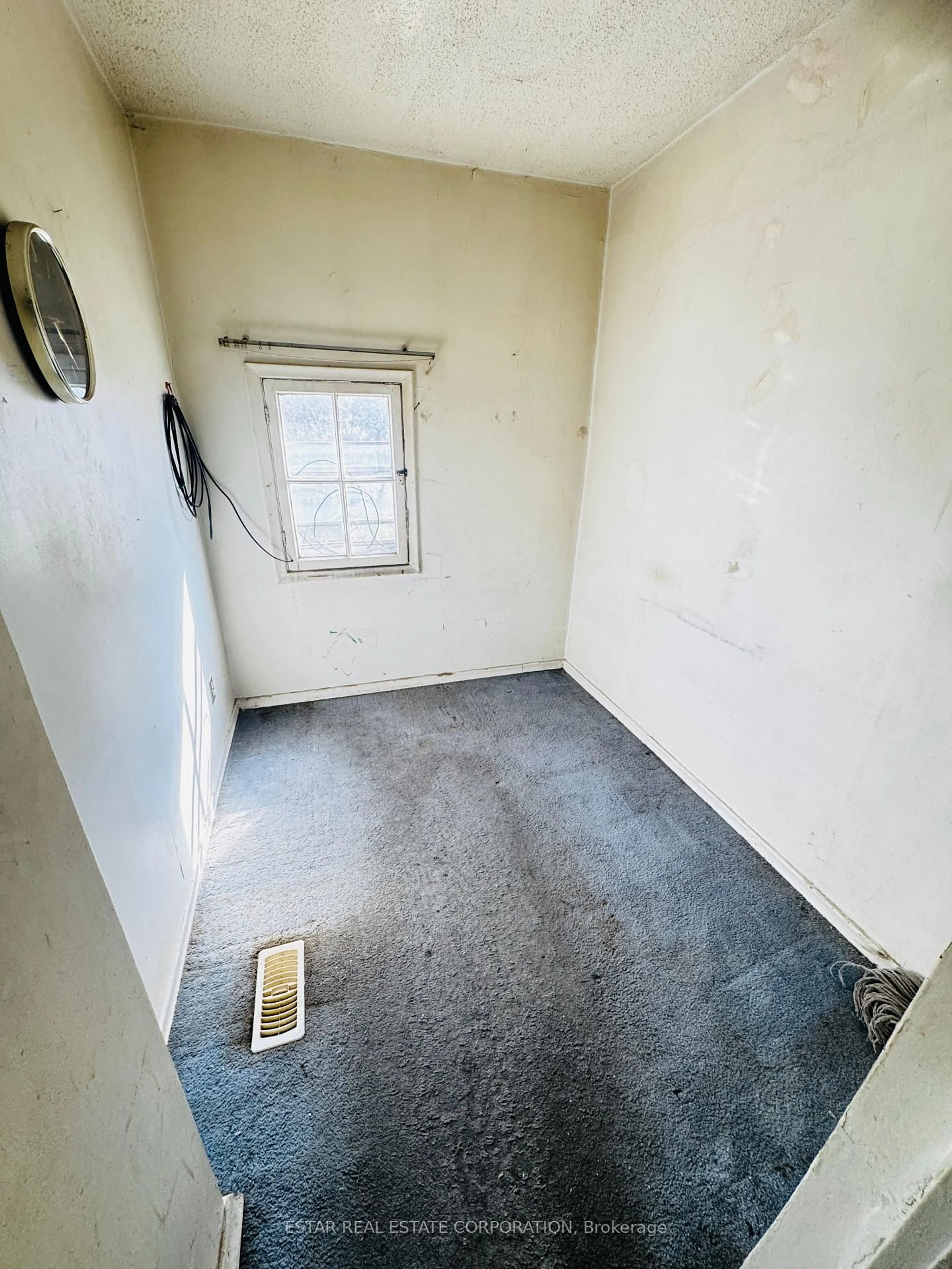 A pic of a room for 275 Salem Ave, Toronto Ontario M6H 3C8