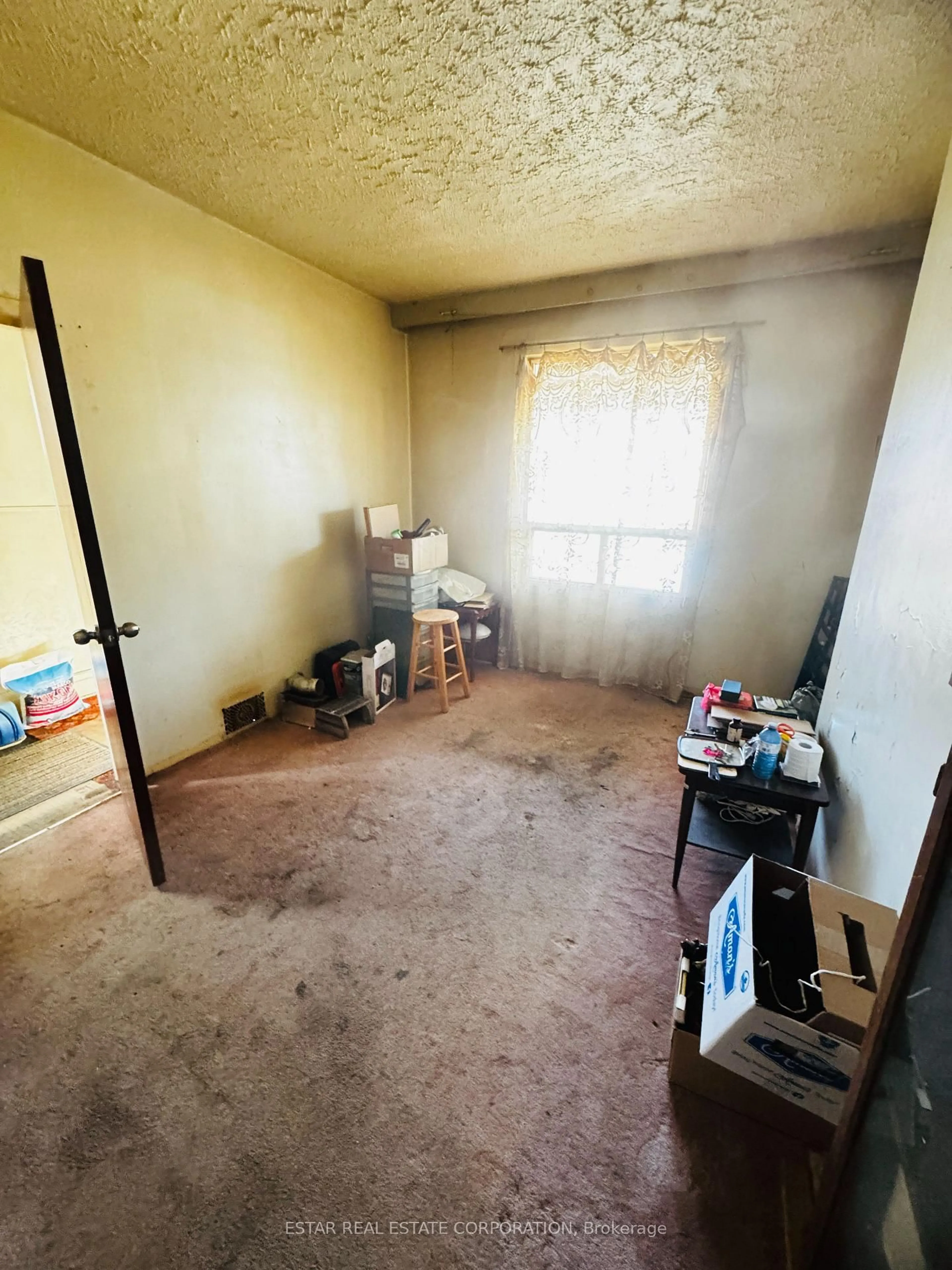 A pic of a room for 275 Salem Ave, Toronto Ontario M6H 3C8