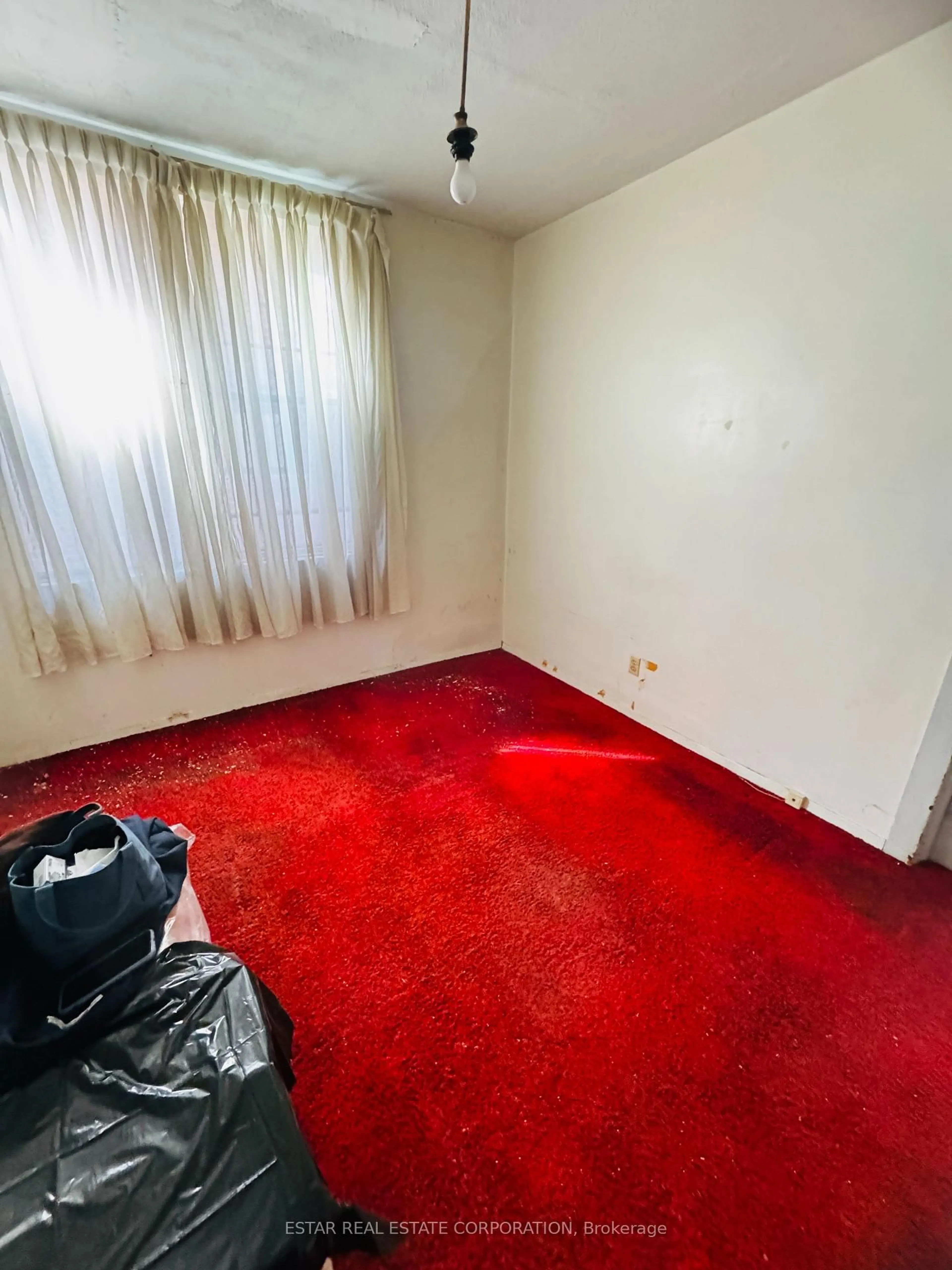 A pic of a room for 275 Salem Ave, Toronto Ontario M6H 3C8