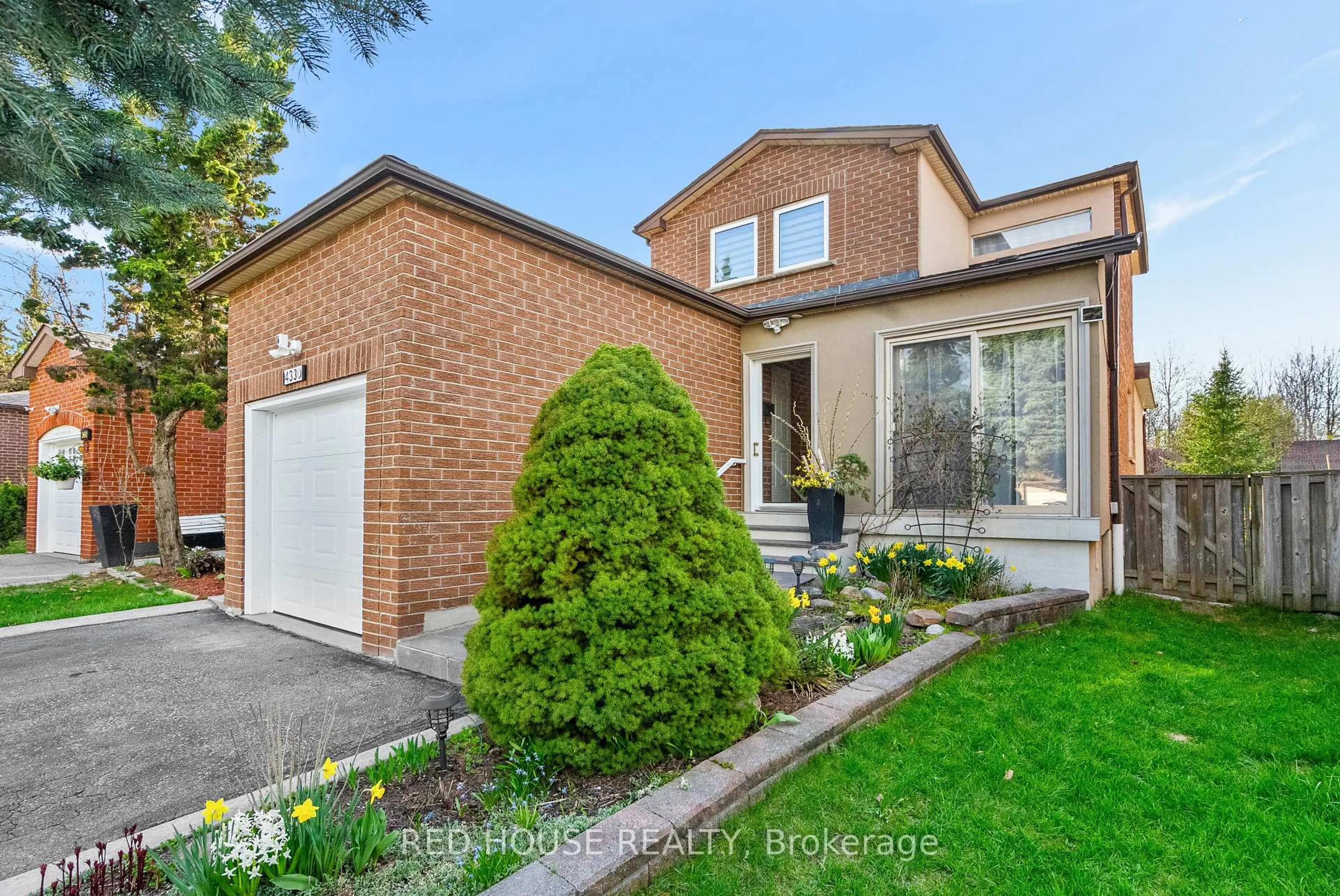 Home with brick exterior material, street for 4330 Forest Fire Lane, Mississauga Ontario L4W 3P4