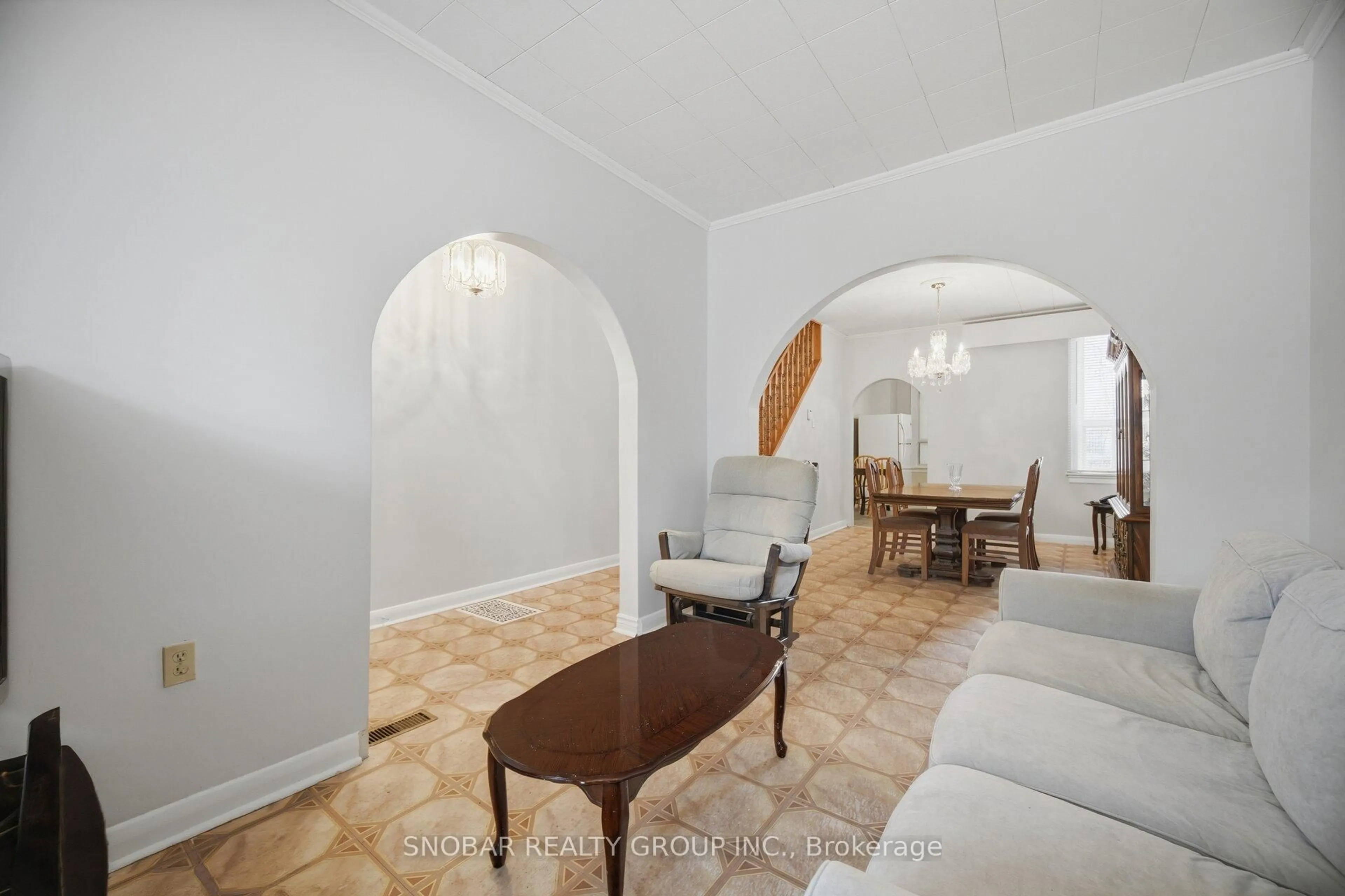 Living room with furniture, unknown for 102 Bartlett Ave, Toronto Ontario M6H 3E6