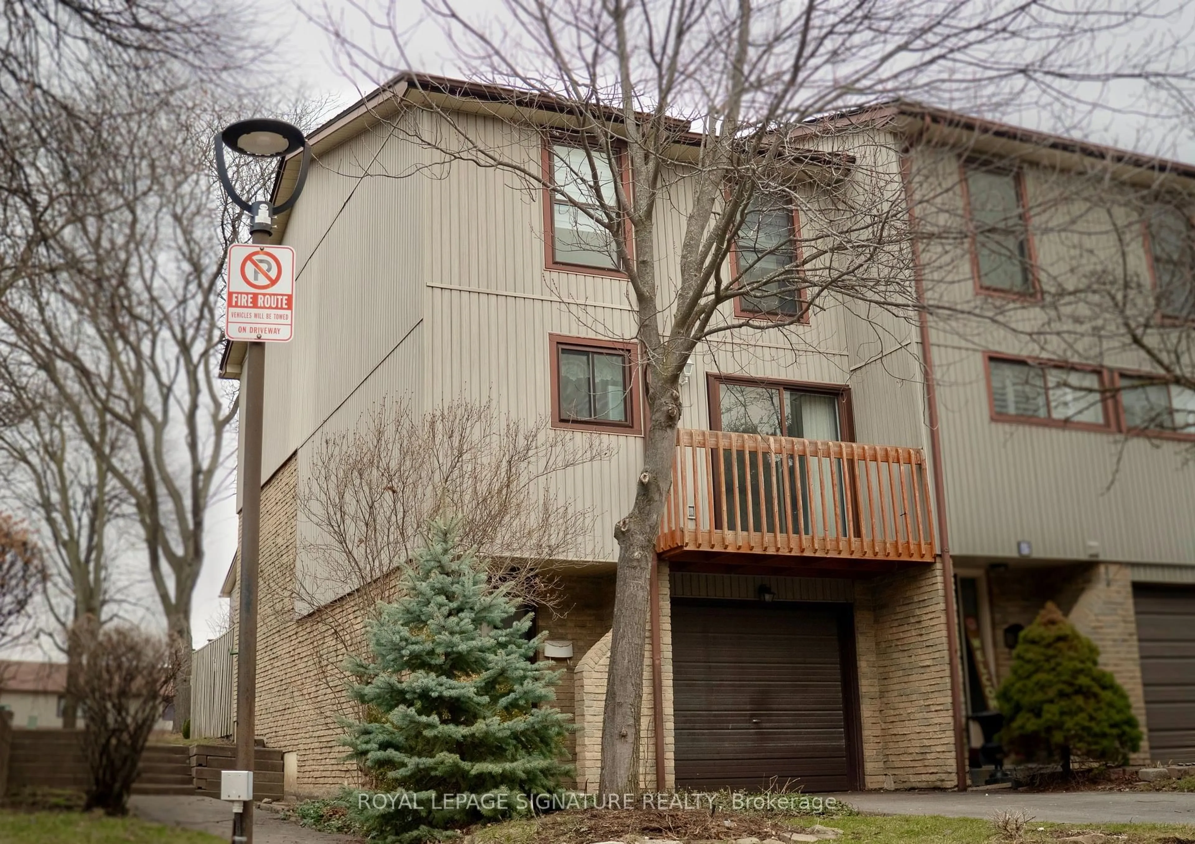 Unknown for 6860 Glen Erin Dr #33, Mississauga Ontario L5N 2E1