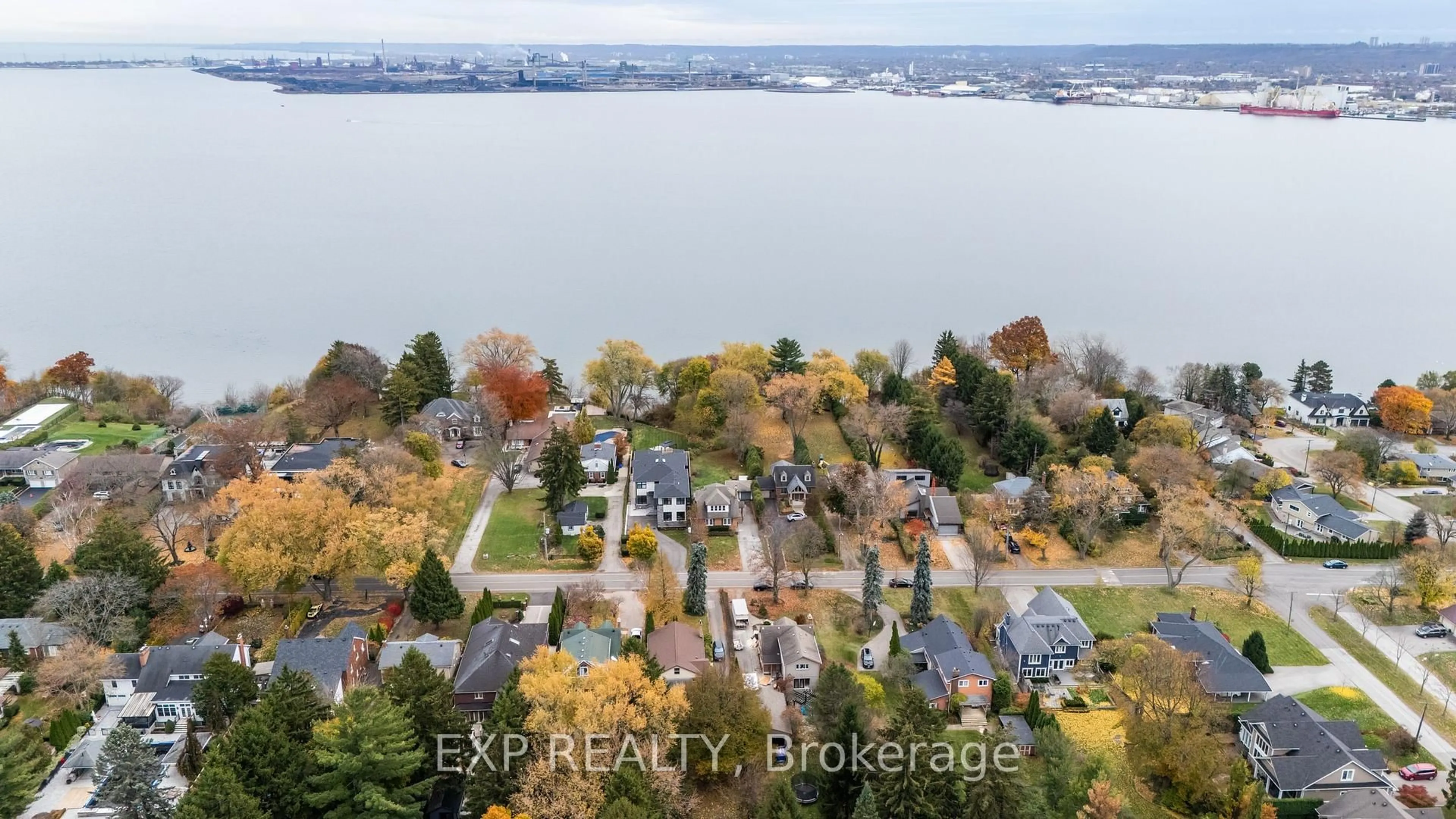 A pic from outside/outdoor area/front of a property/back of a property/a pic from drone, water/lake/river/ocean view for 316 NORTH SHORE Blvd, Burlington Ontario L7T 1A4
