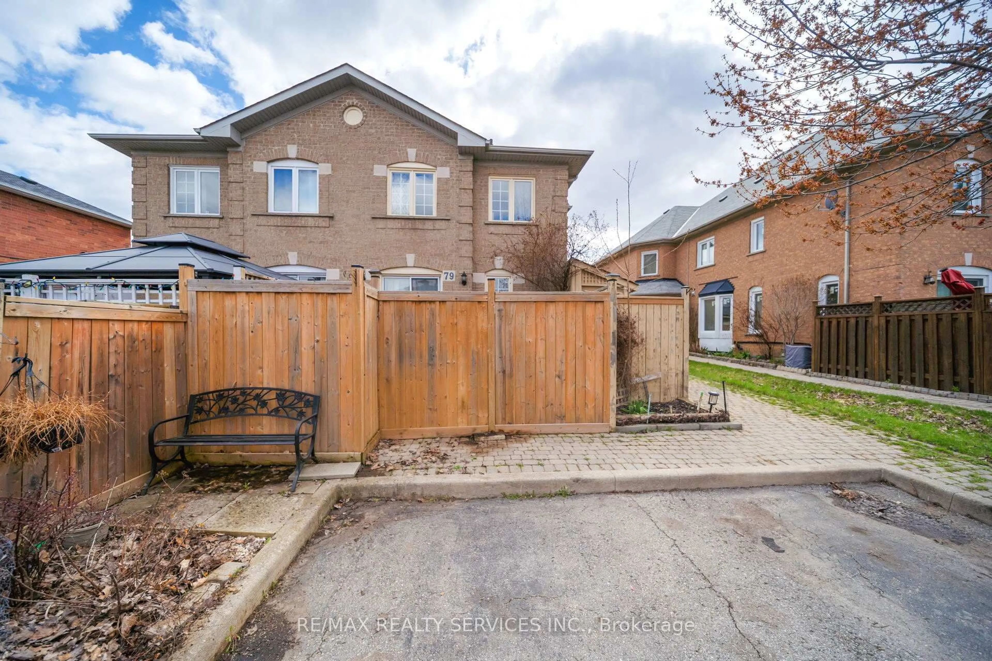 Unknown for 79 Pressed Brick Dr, Brampton Ontario L6V 4K5