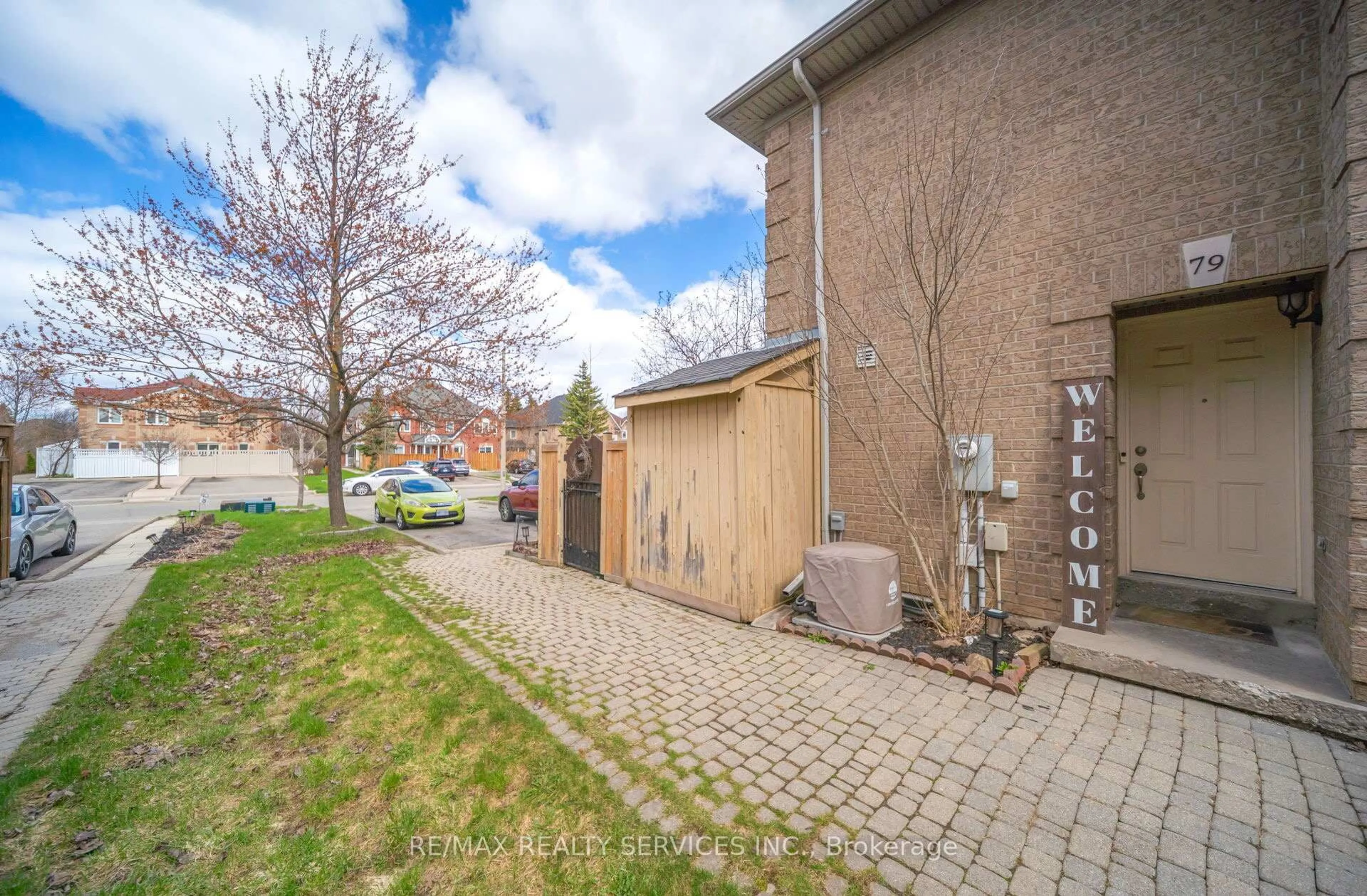 Unknown for 79 Pressed Brick Dr, Brampton Ontario L6V 4K5