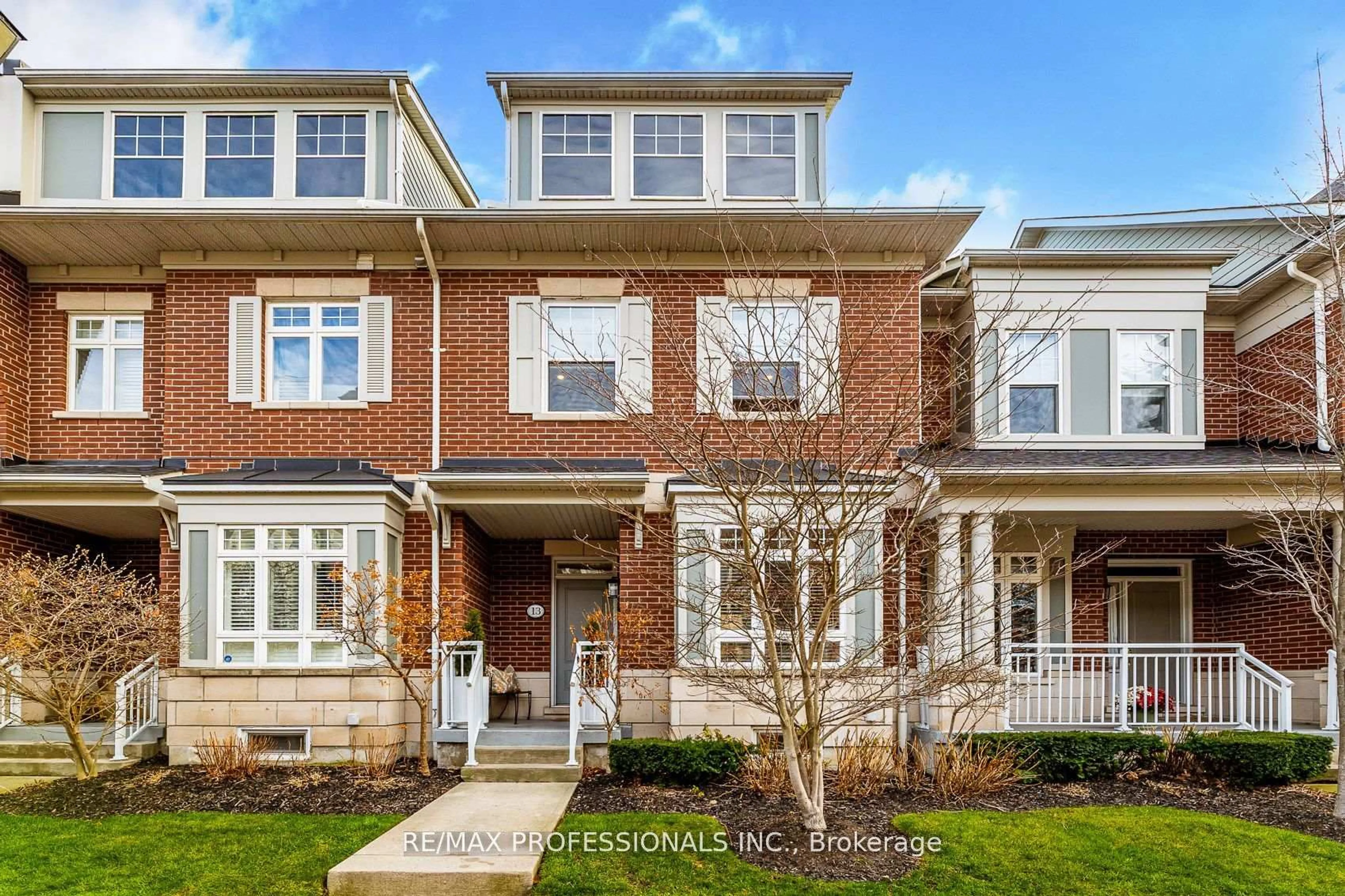 Home with brick exterior material, street for 13 Compass Way, Mississauga Ontario L5G 4T8