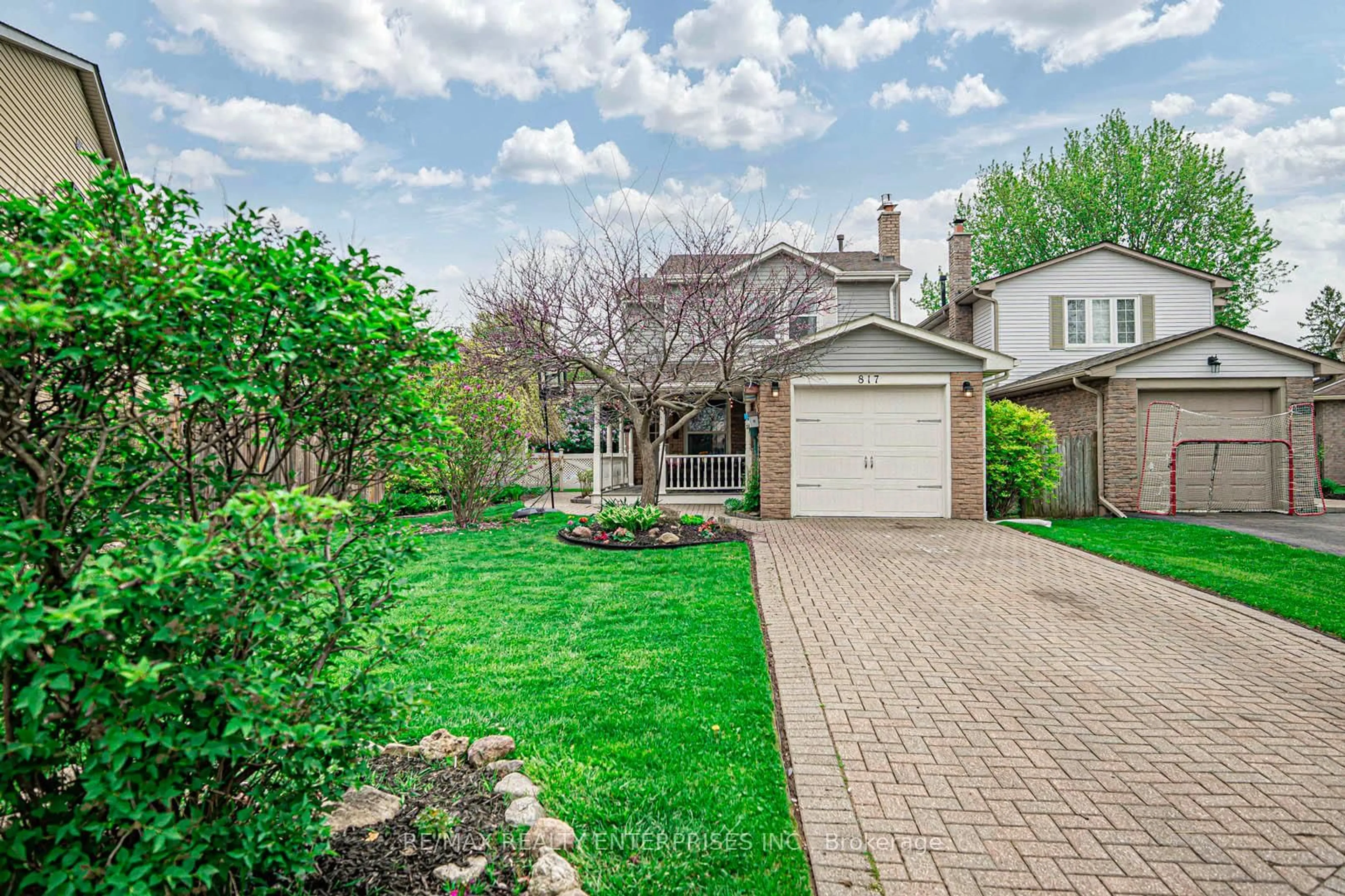 Unknown for 817 Merritt Dr, Milton Ontario L9T 4J9