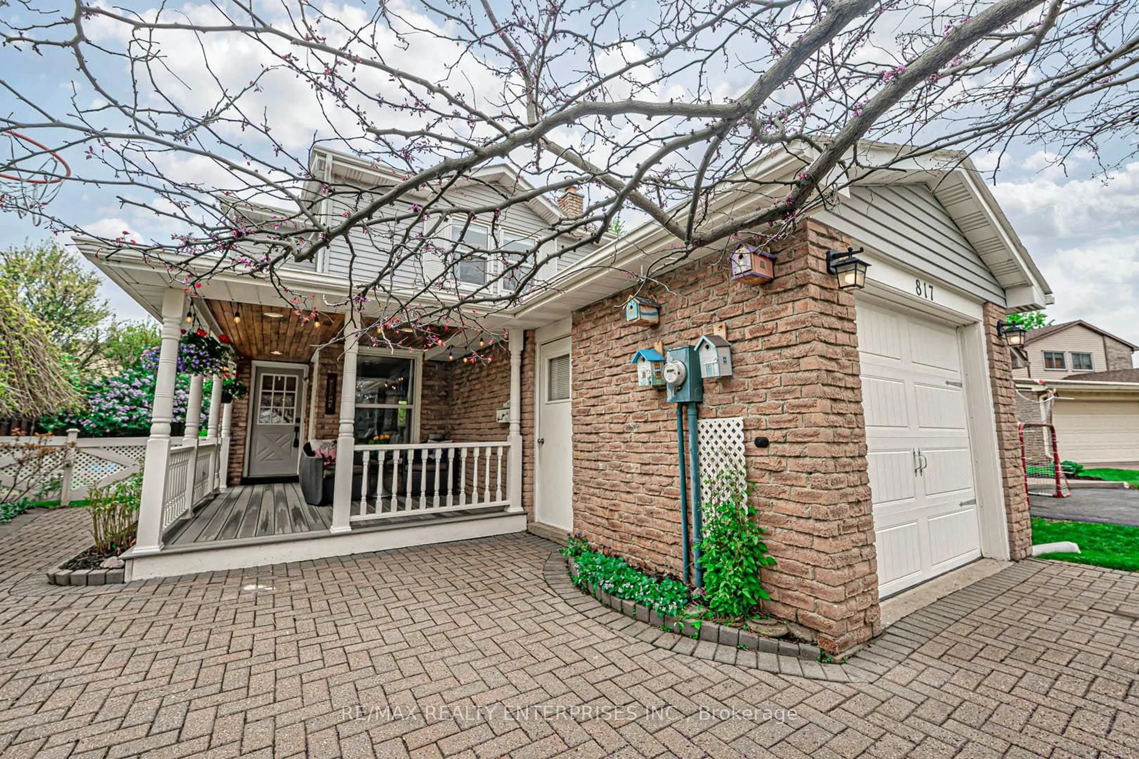 Unknown for 817 Merritt Dr, Milton Ontario L9T 4J9