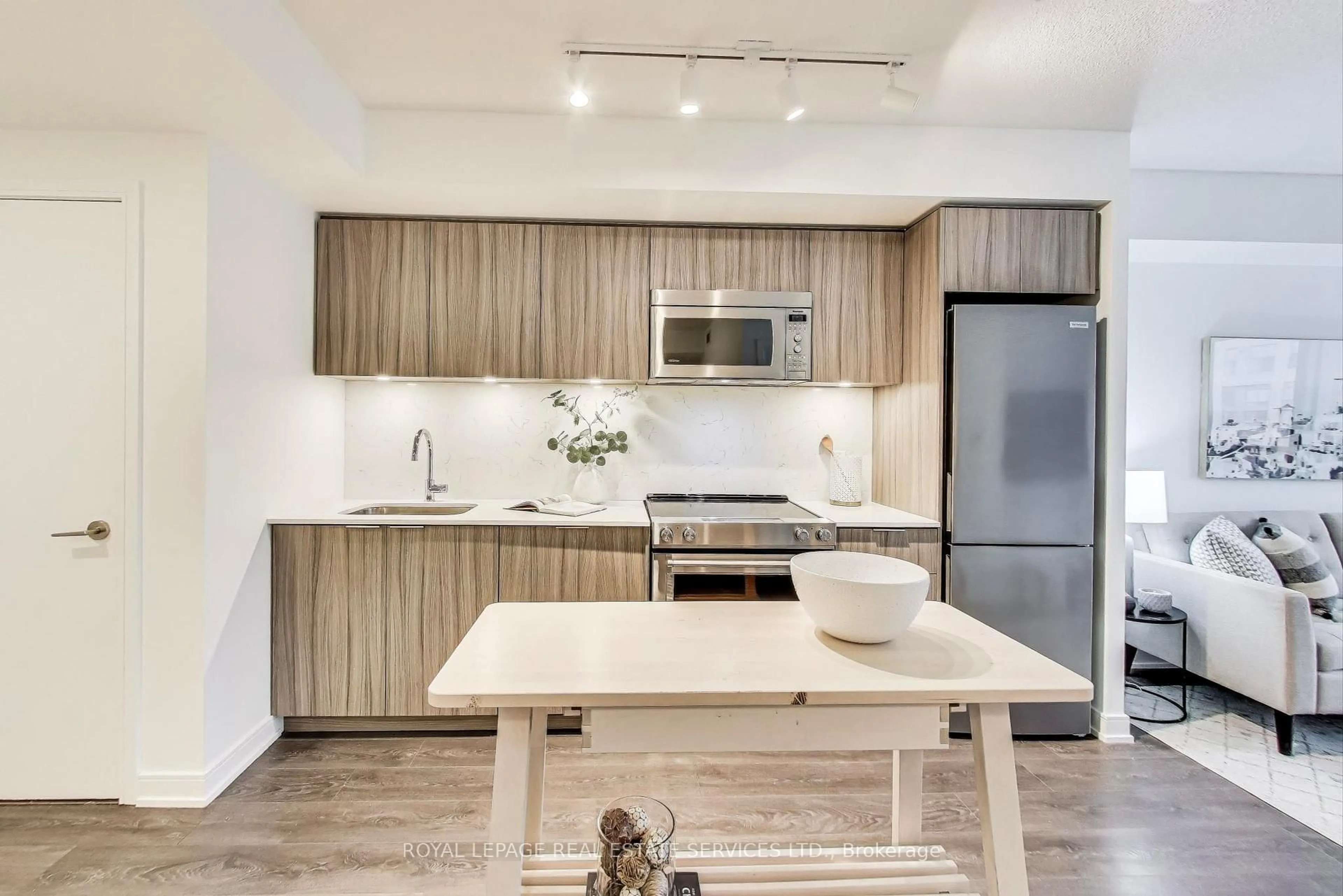 Unknown for 30 Samuel Wood Way #2006, Toronto Ontario M9B 0C9