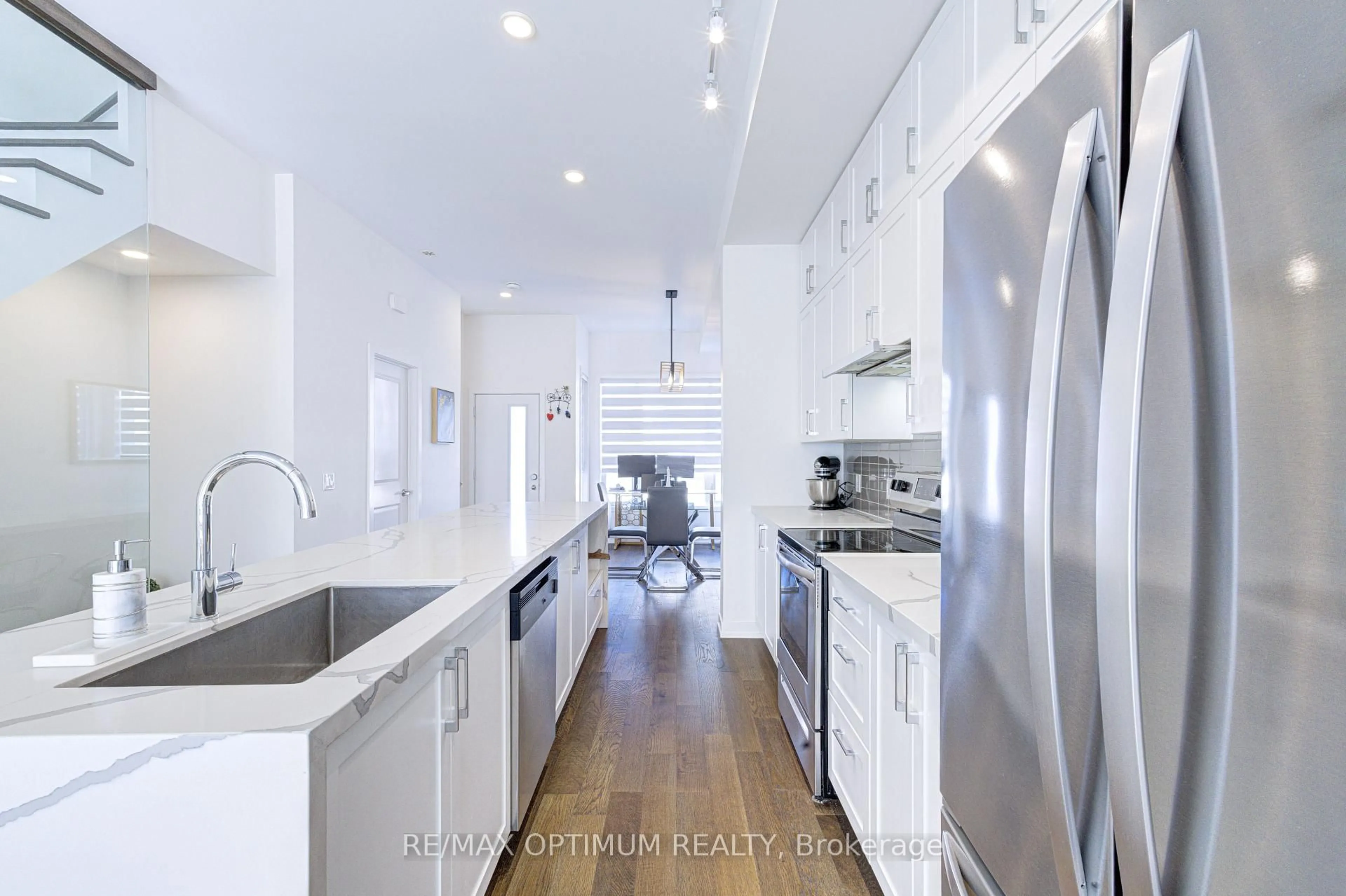 Contemporary kitchen, ceramic/tile floor for 3070 Sixth Line #225, Oakville Ontario L6M 1P8