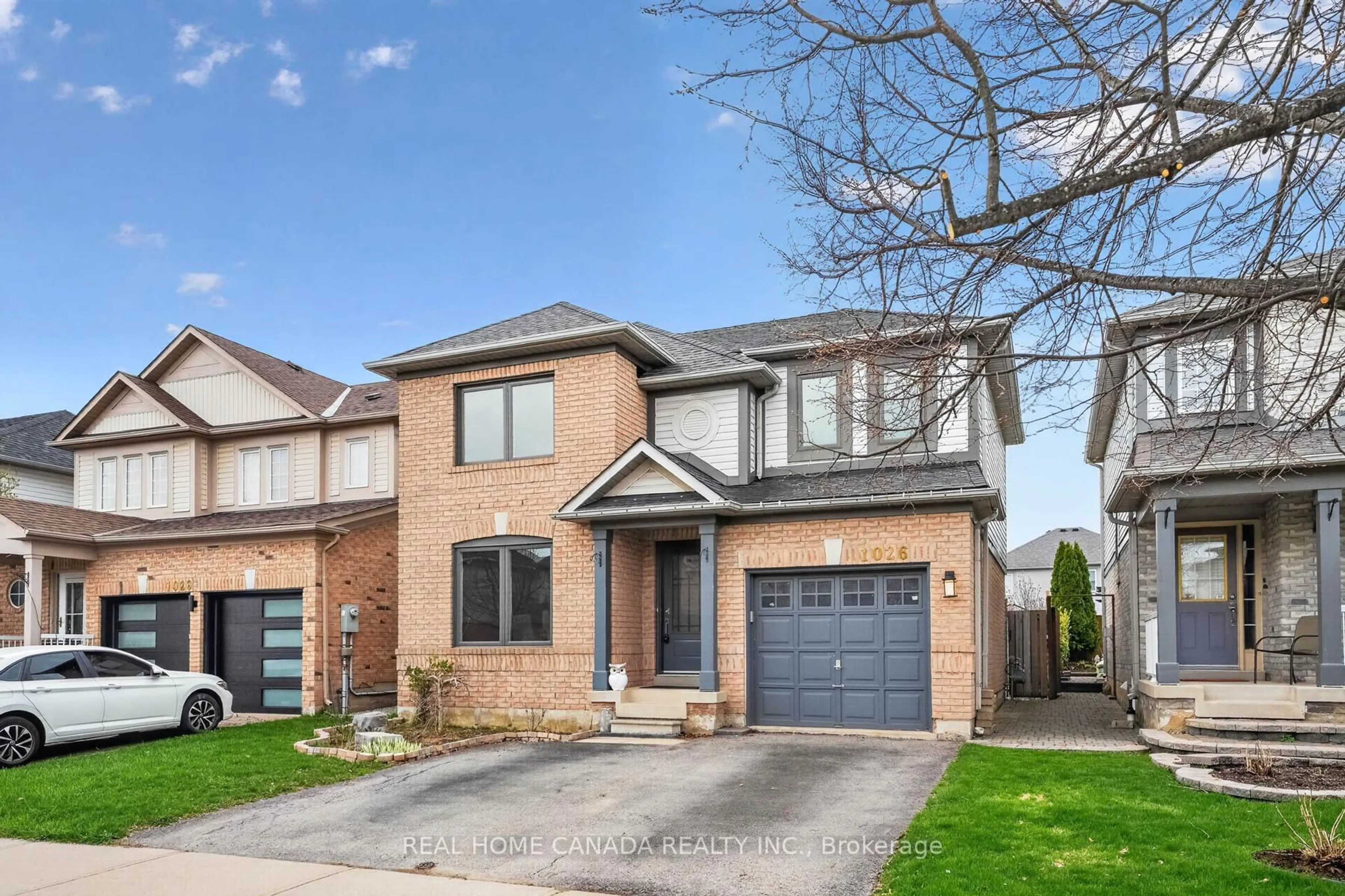 Home with brick exterior material, street for 1026 Gordon Hts, Milton Ontario L9T 5S9