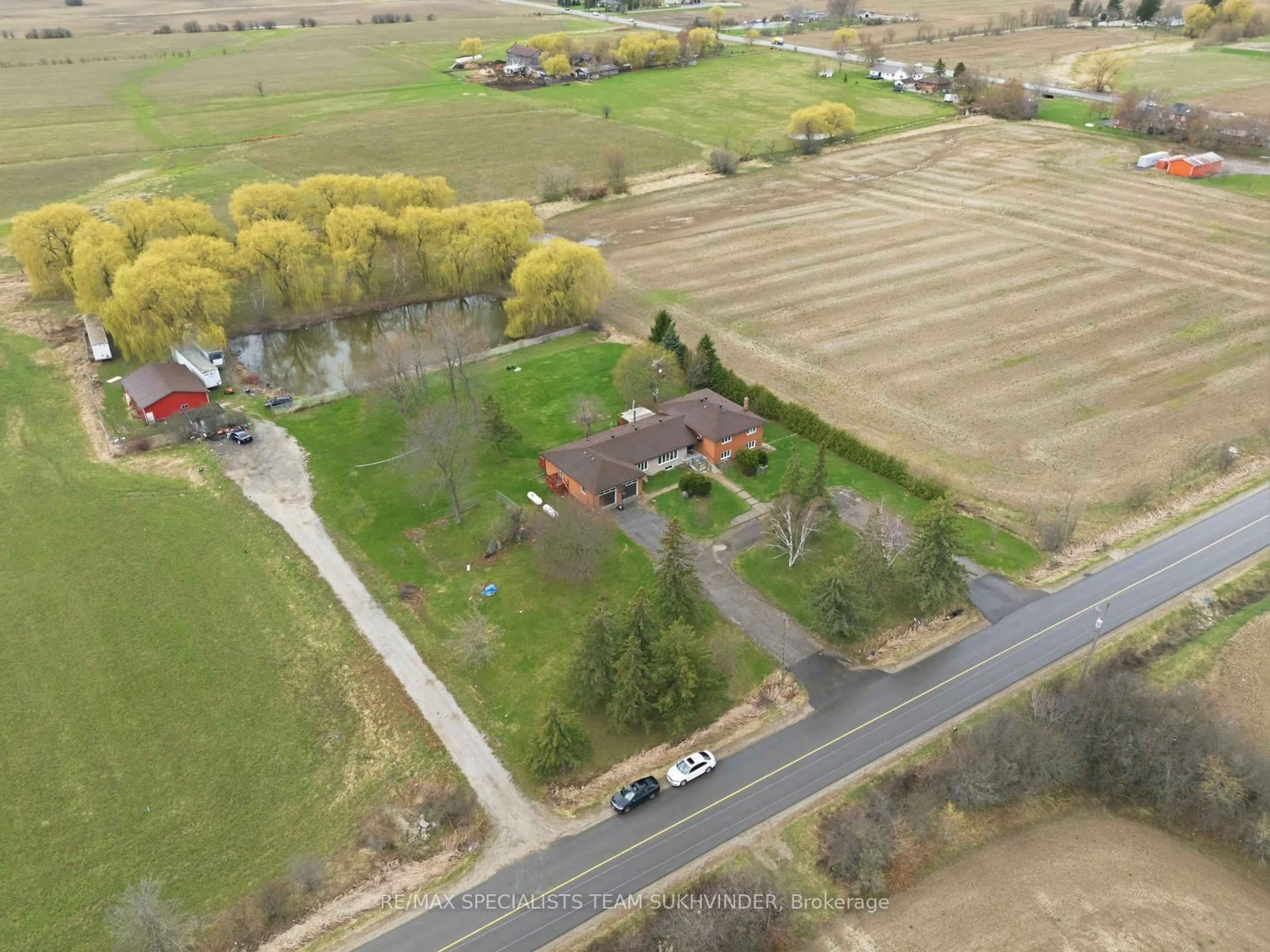 A pic from outside/outdoor area/front of a property/back of a property/a pic from drone, street for 13894 Innis Lake Rd, Caledon Ontario L7C 2Y6