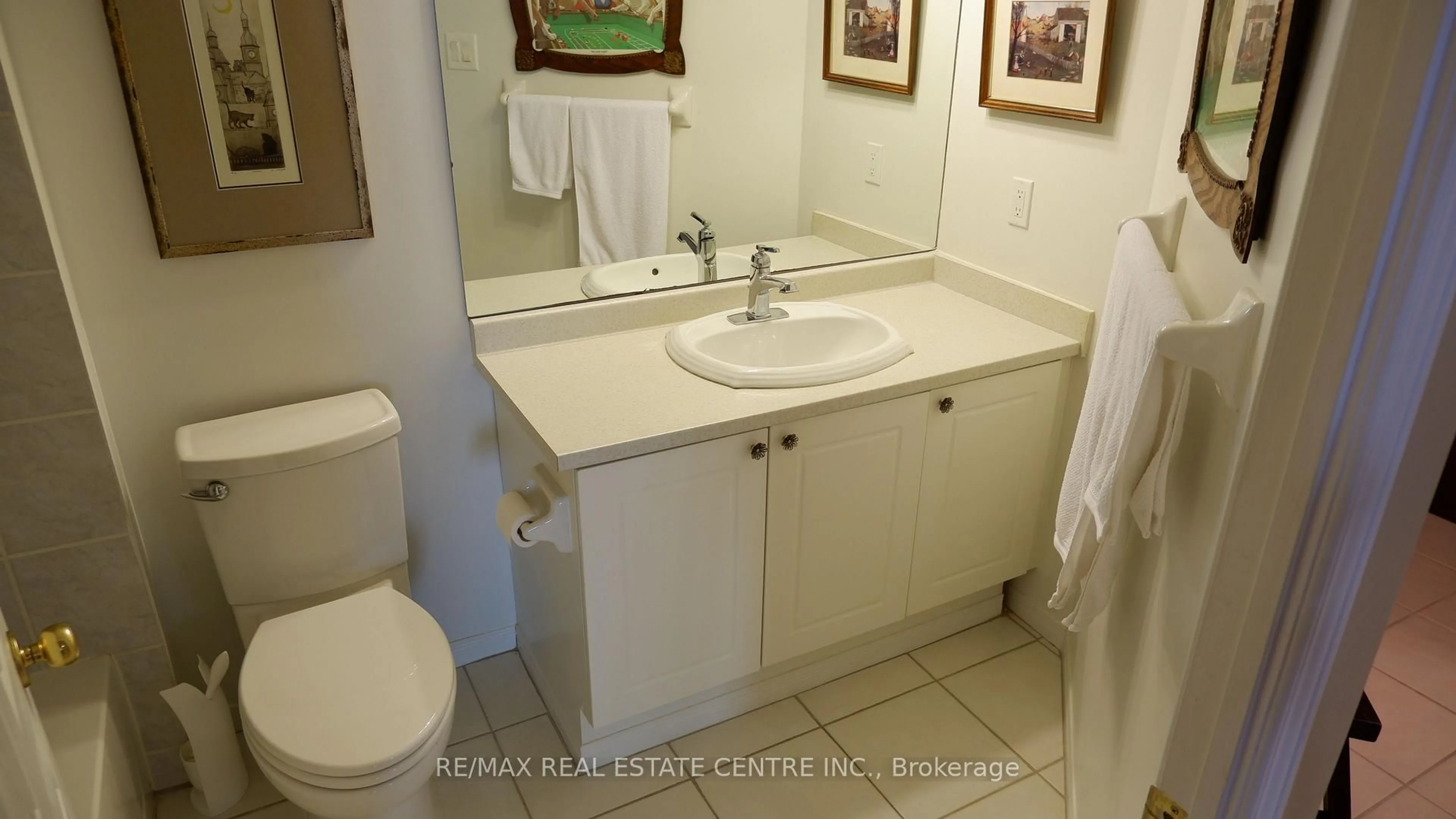 Standard bathroom, ceramic/tile floor for 24 Chapel St #105, Halton Hills Ontario L7G 6A7