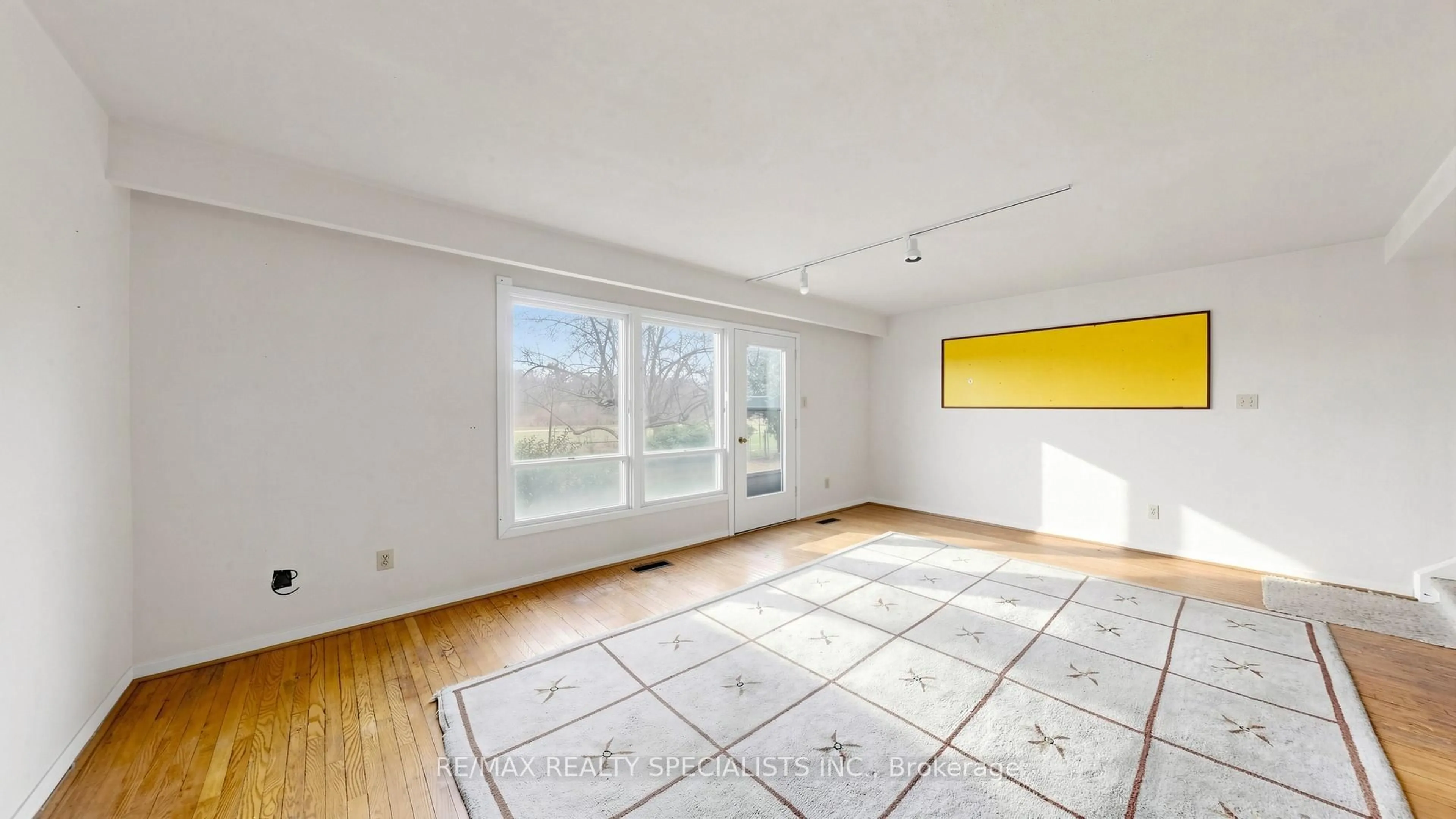 A pic of a room for 2538 Barcella Cres, Mississauga Ontario L5K 1E2