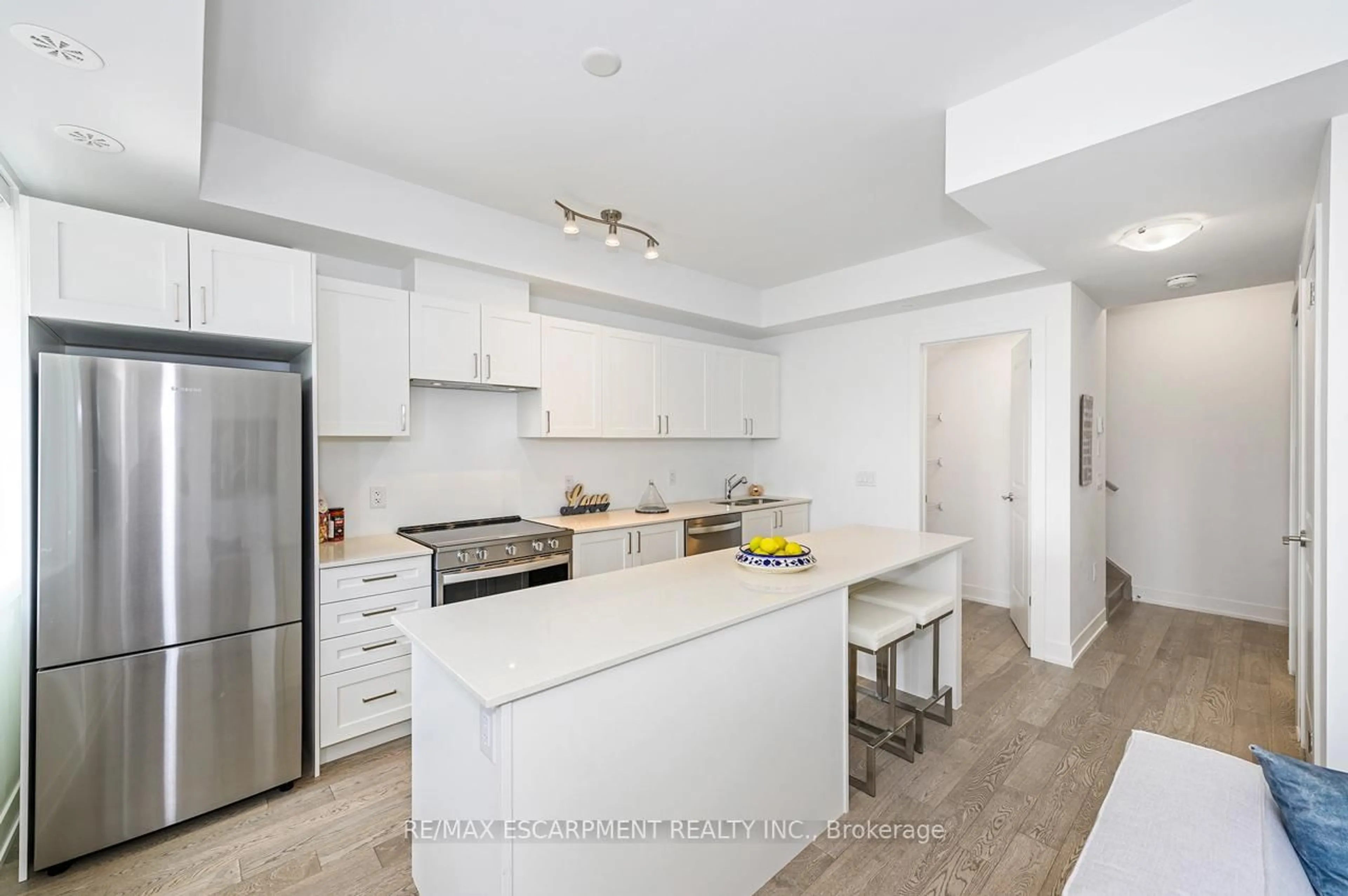 Unknown for 1075 Douglas McCurdy Common #251, Mississauga Ontario L5G 0C6