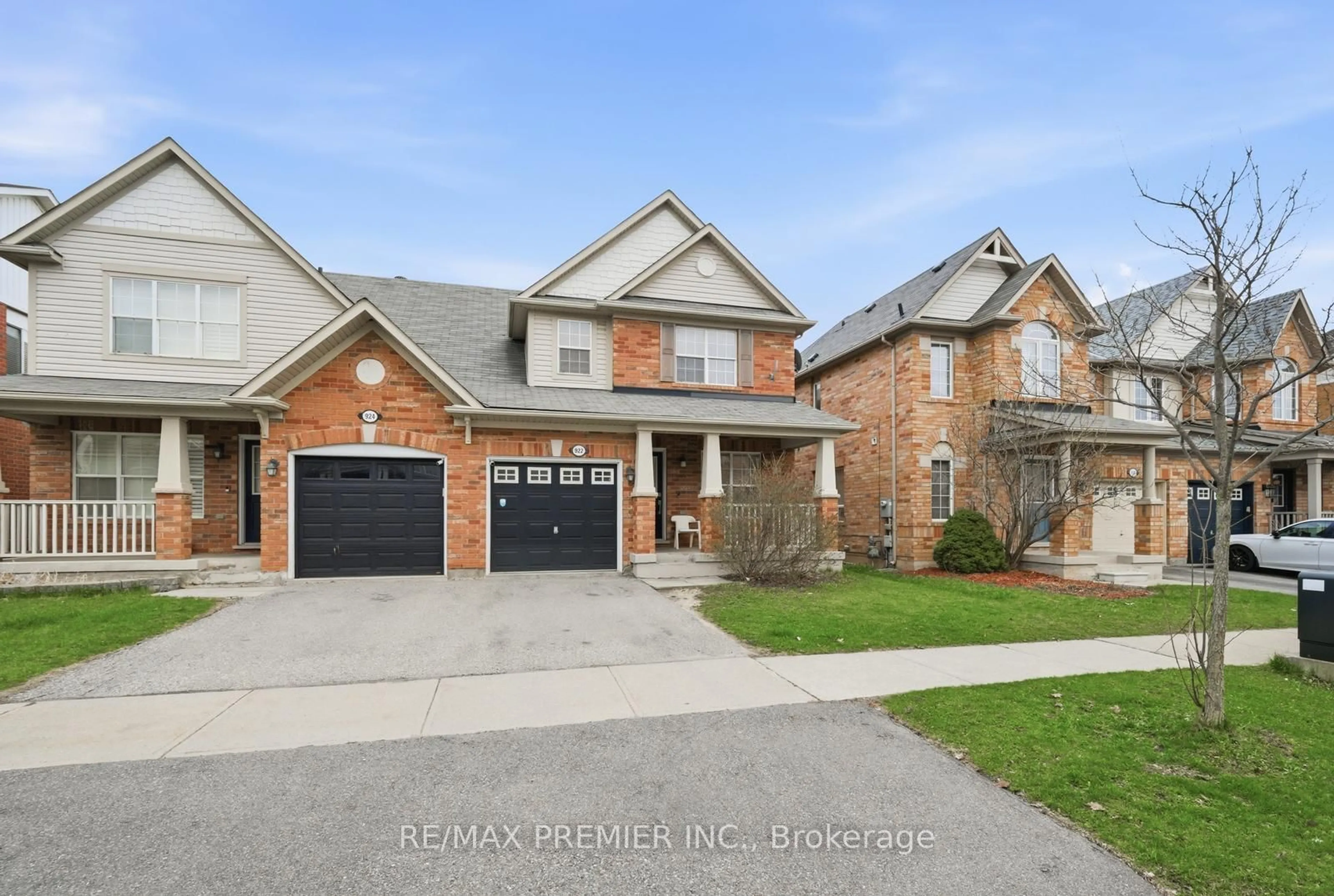 Home with brick exterior material, street for 922 Hepburn Rd, Milton Ontario L9T 0L6