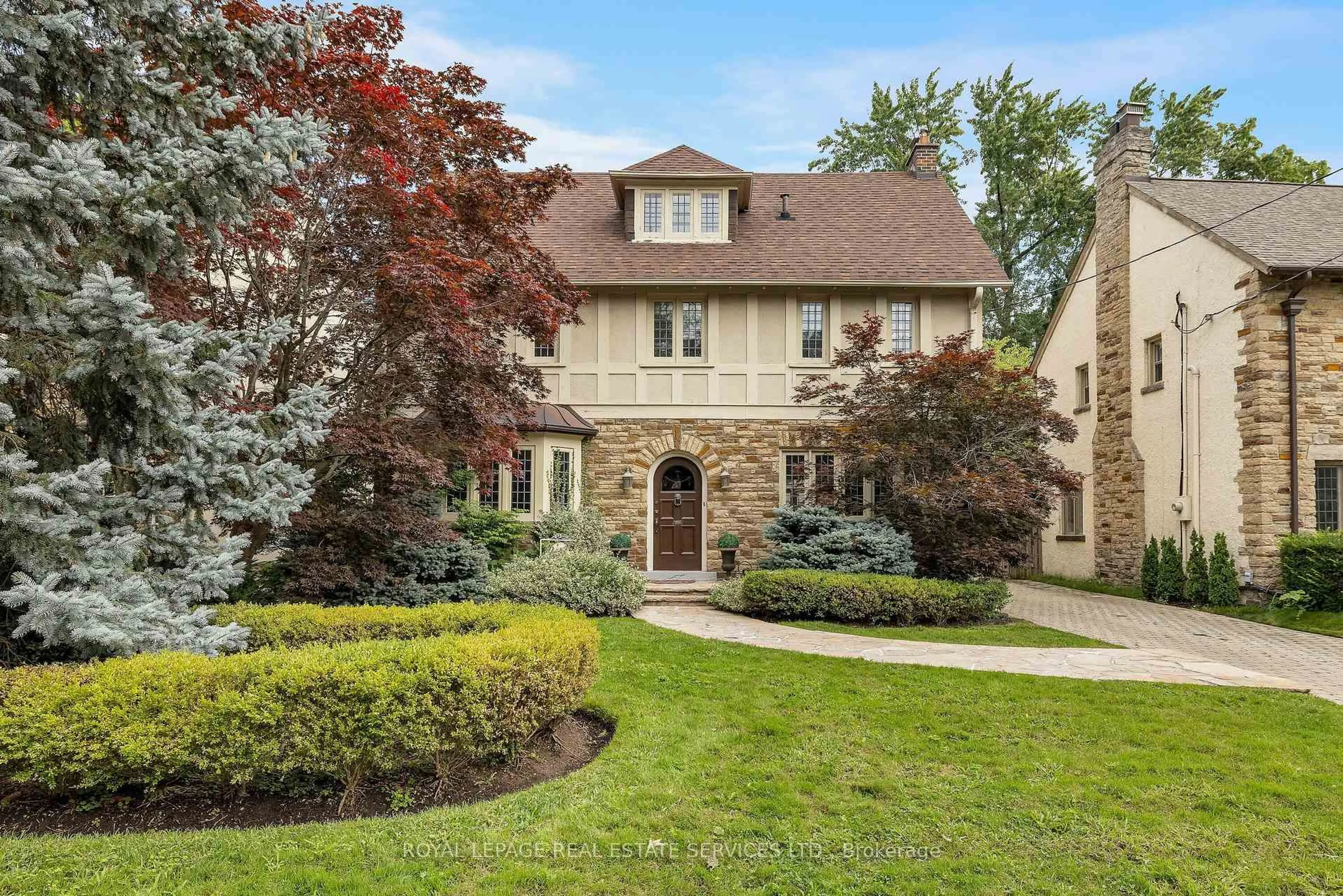 Home with brick exterior material, street for 95 The Kingsway, Toronto Ontario M8X 2T6