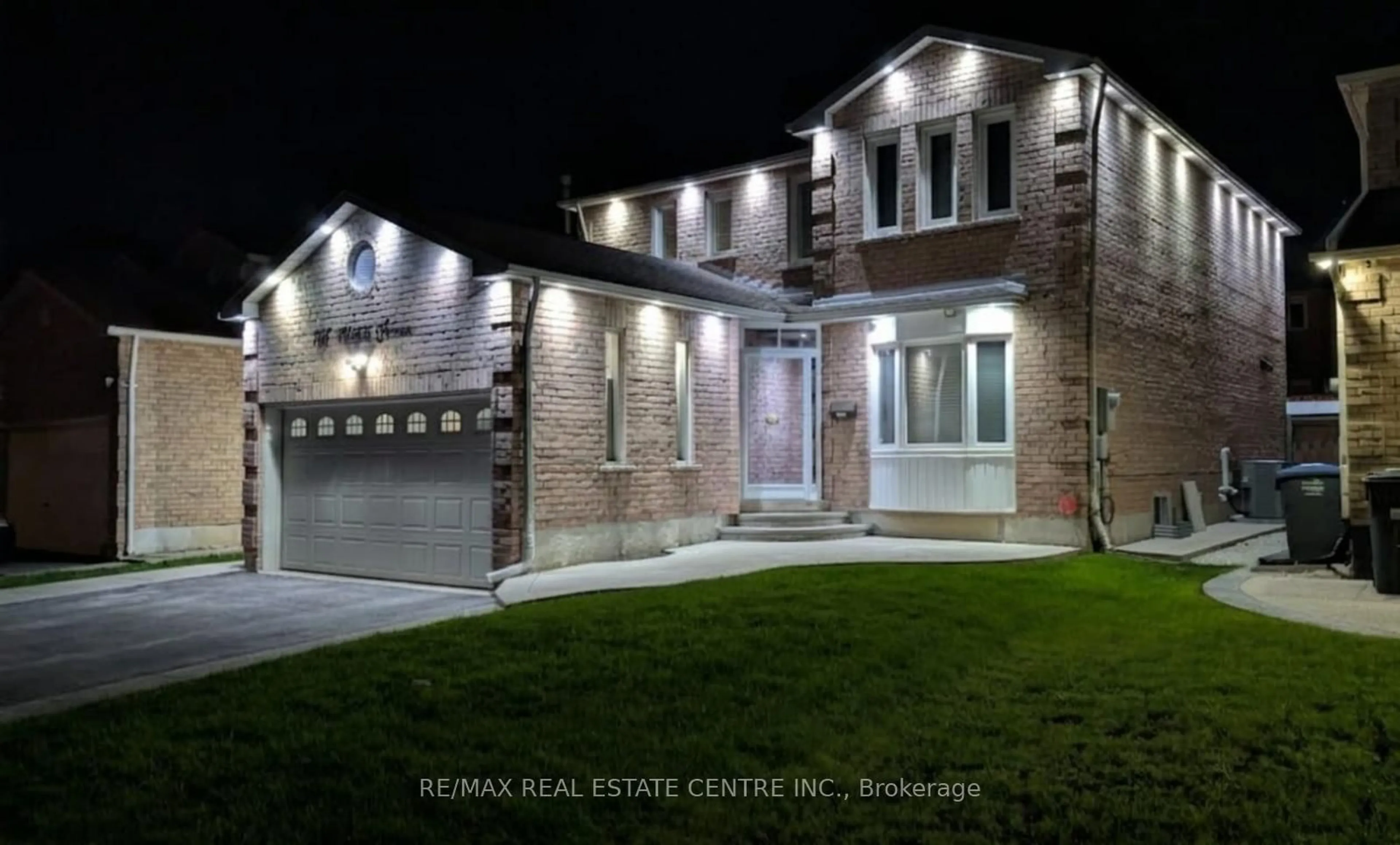 Home with brick exterior material, street for 108 Moffatt Ave, Brampton Ontario L6Y 4K9