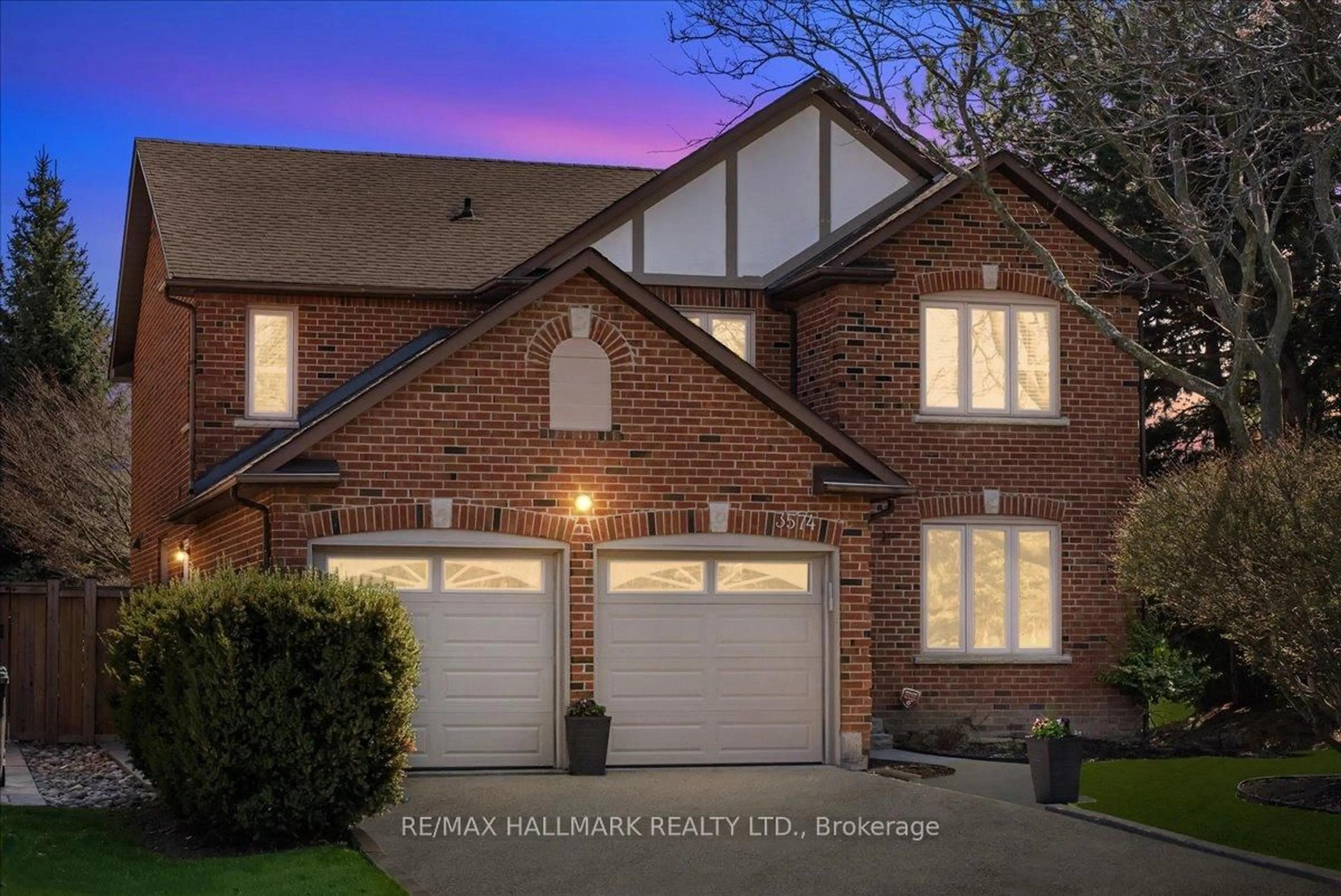 Home with brick exterior material, street for 3574 Irwin Crt, Mississauga Ontario L5L 4W3