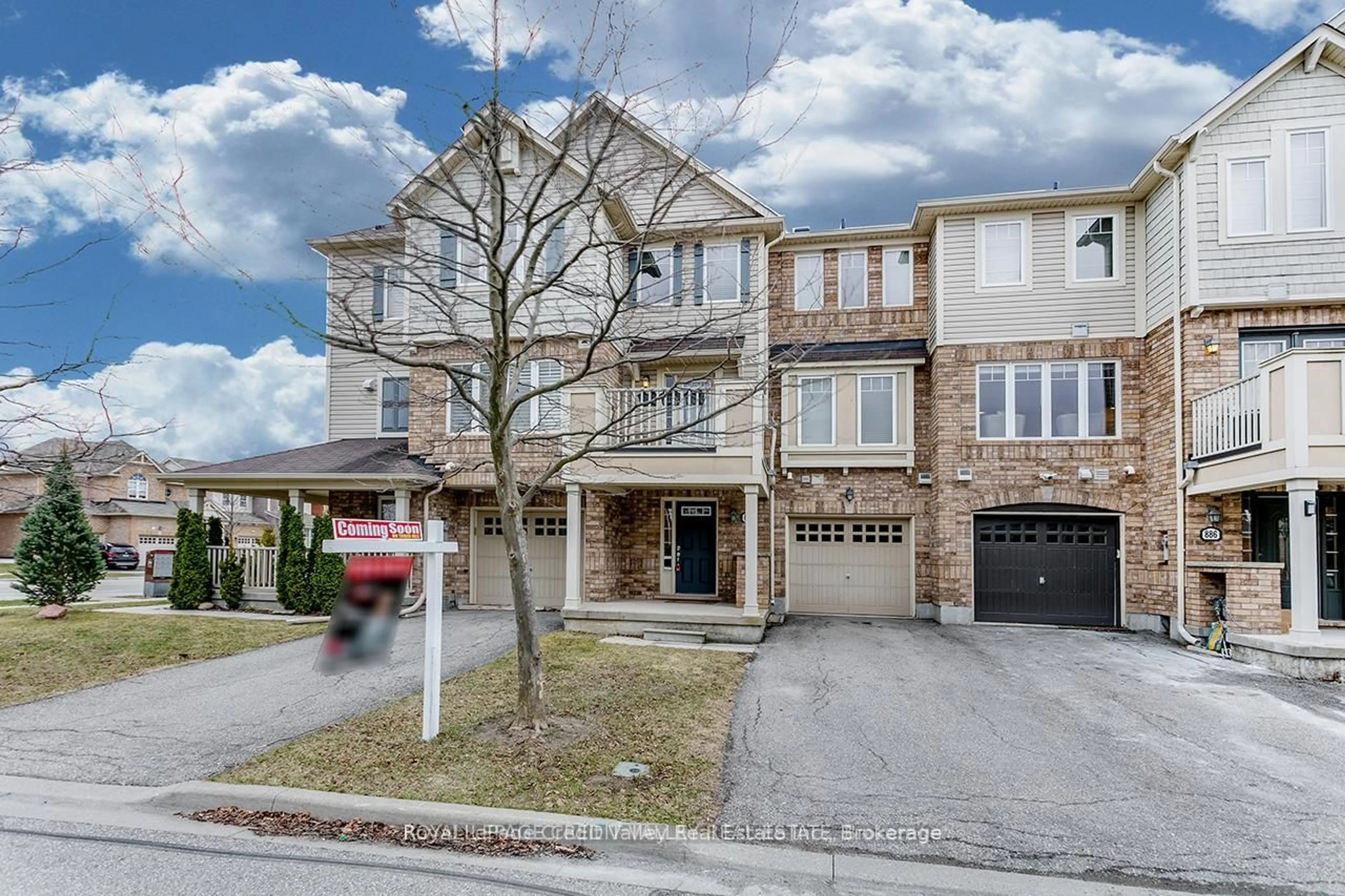Home with brick exterior material, street for 888 Fowles Crt, Milton Ontario L9T 0Z8