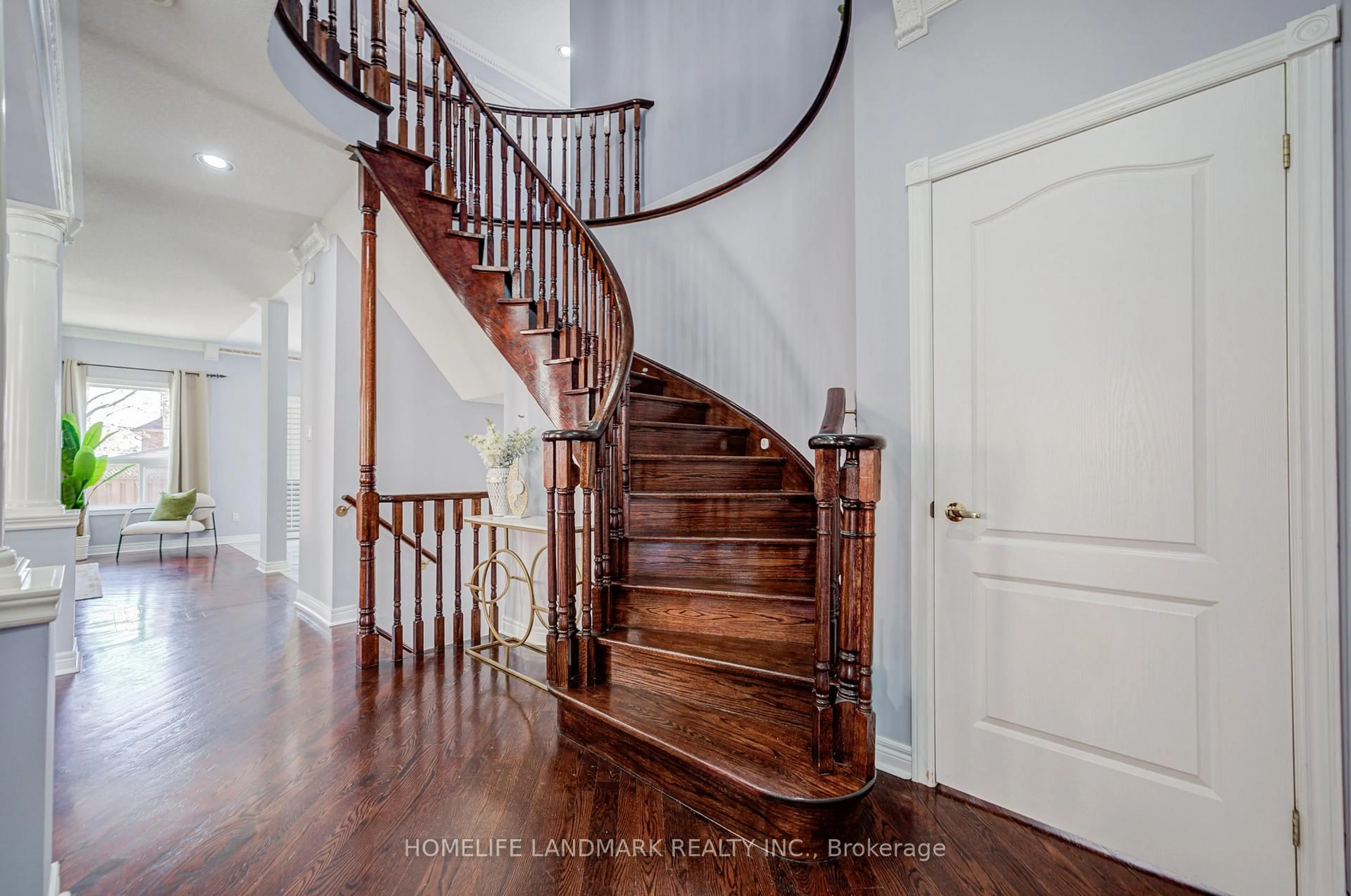 Unknown for 6257 Culmore Cres, Mississauga Ontario L5V 1H9