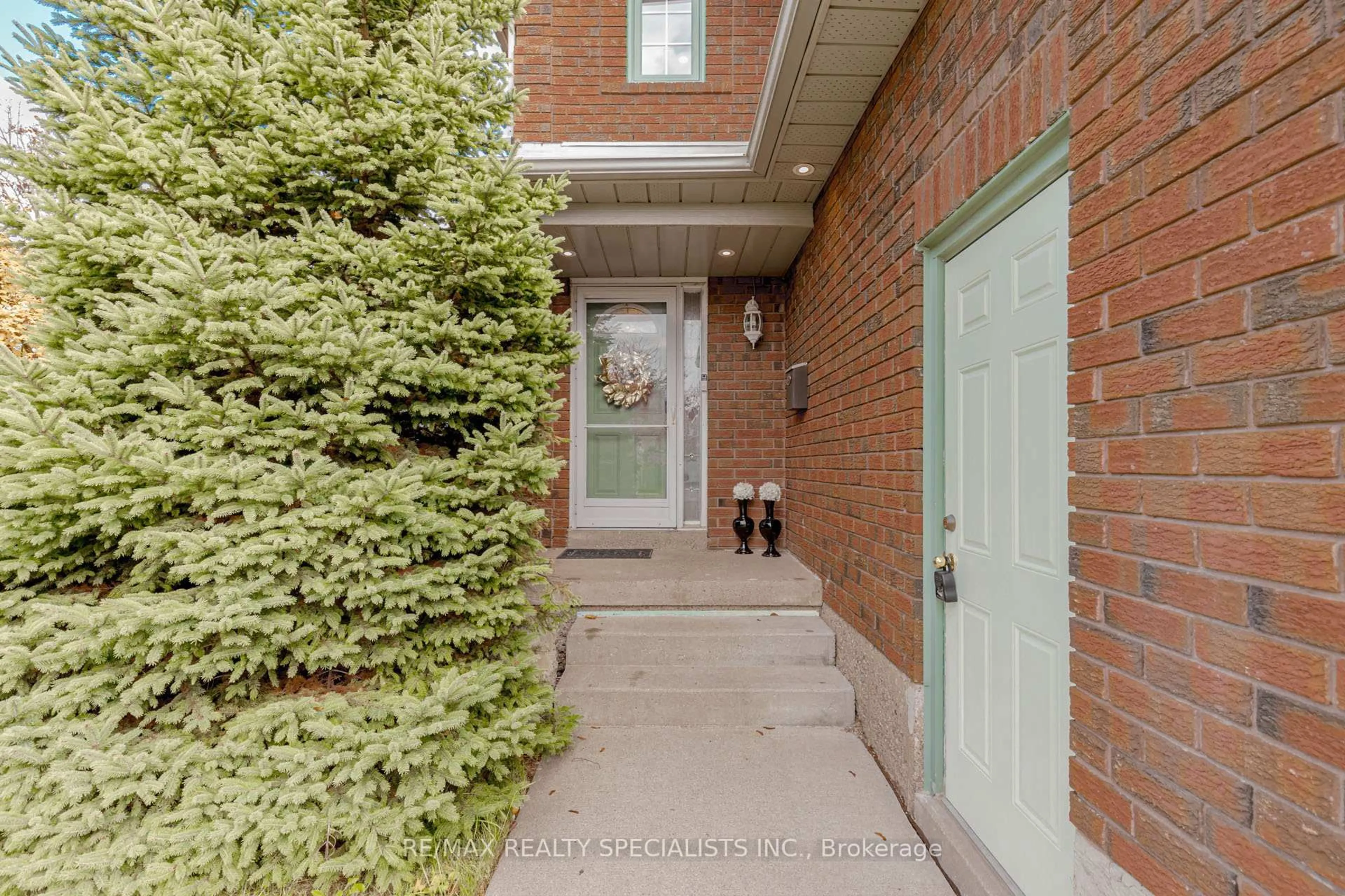 Unknown for 3363 Columbine Cres, Mississauga Ontario L5N 6A8