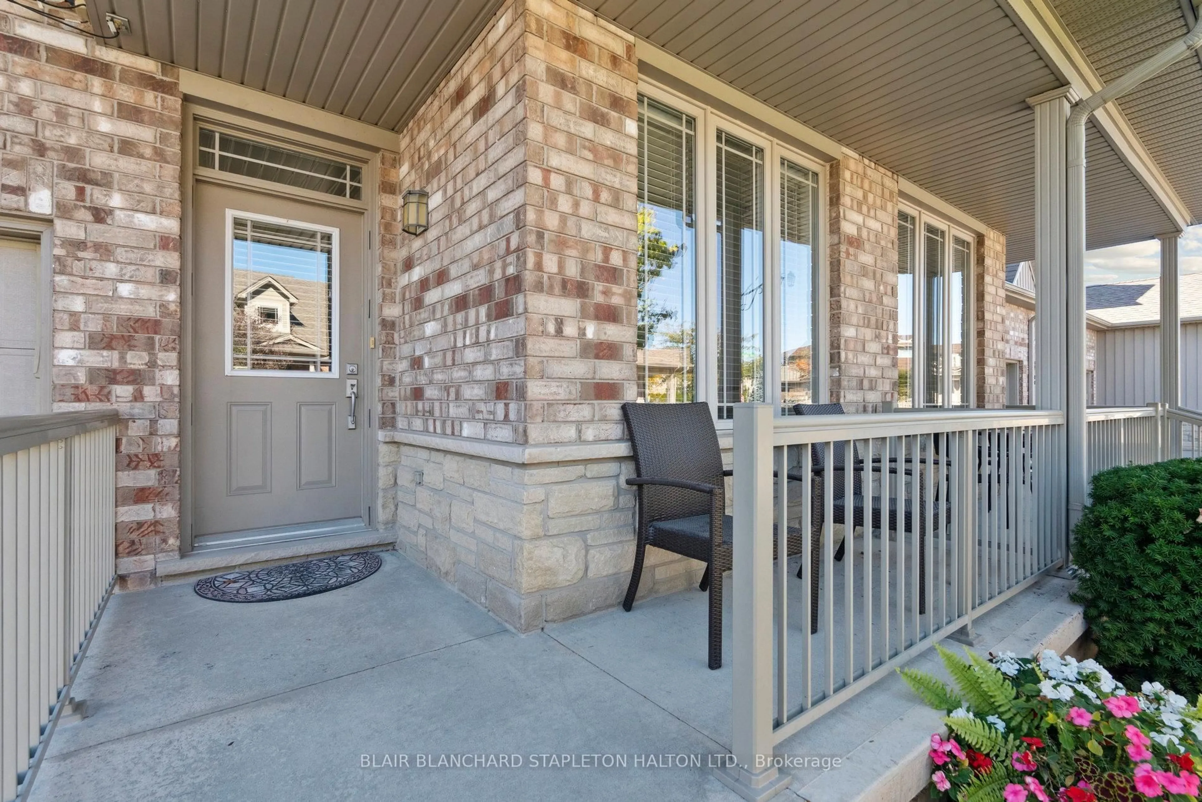 Unknown for 2120 Itabashi Way #258, Burlington Ontario L7M 0V3